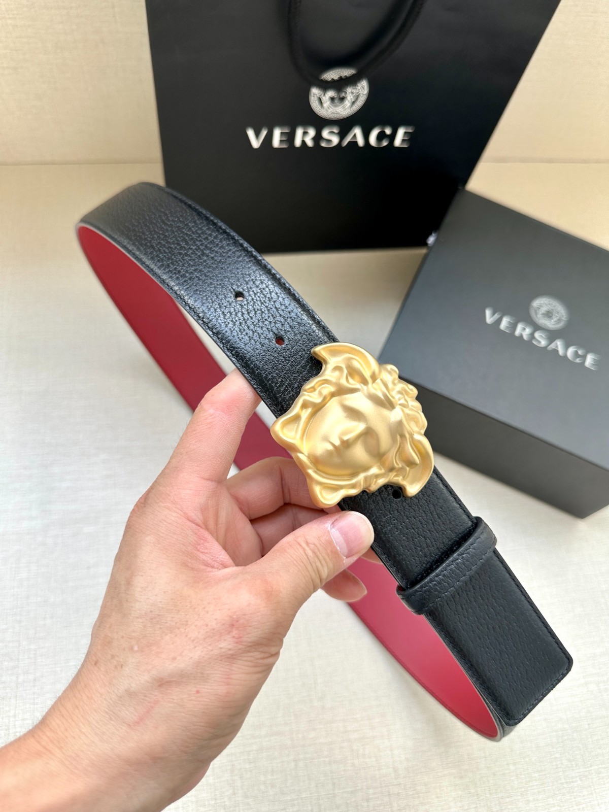 26 Ver sace Belt