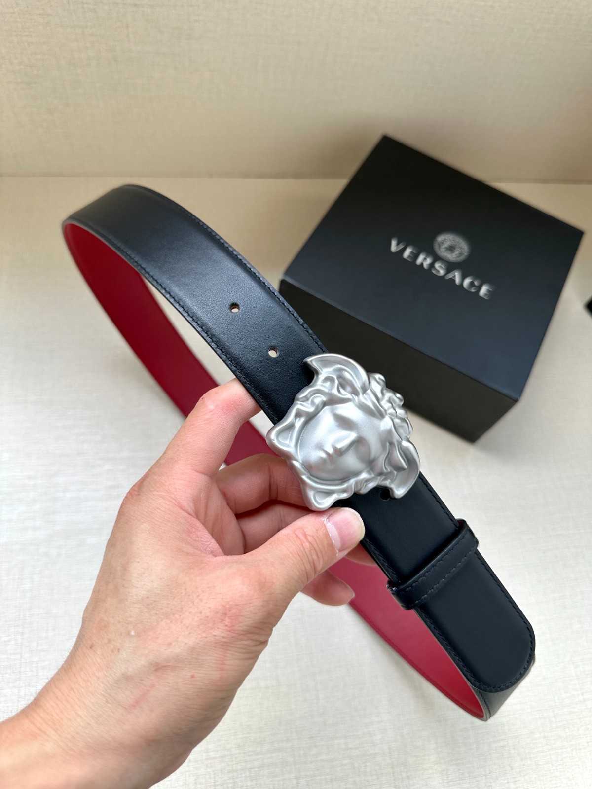 26 Ver sace Belt