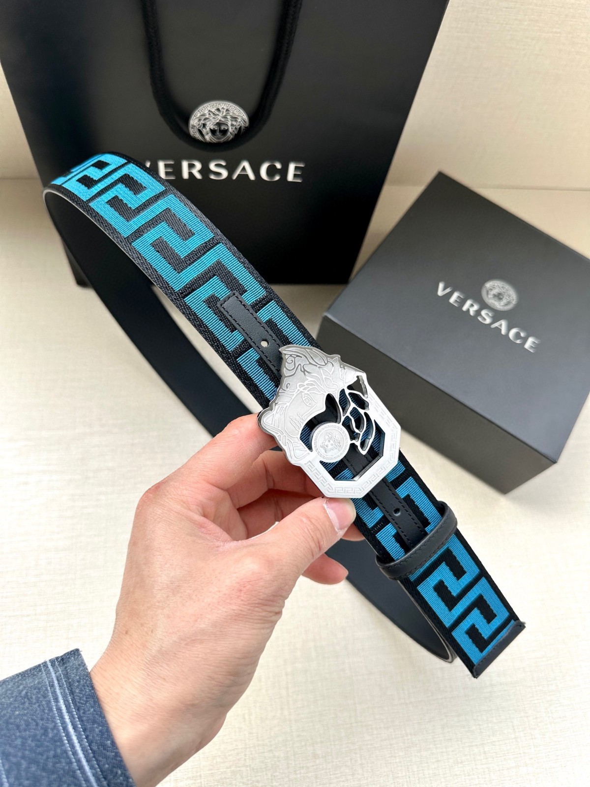 26 Ver sace Belt