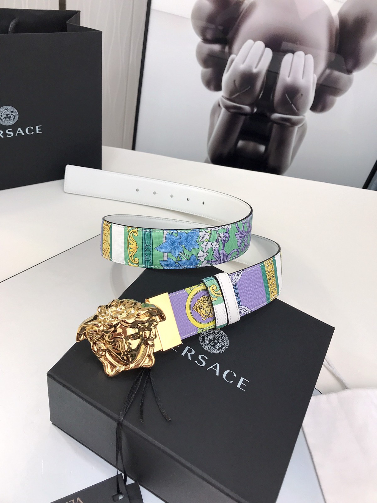 26 Ver sace Belt