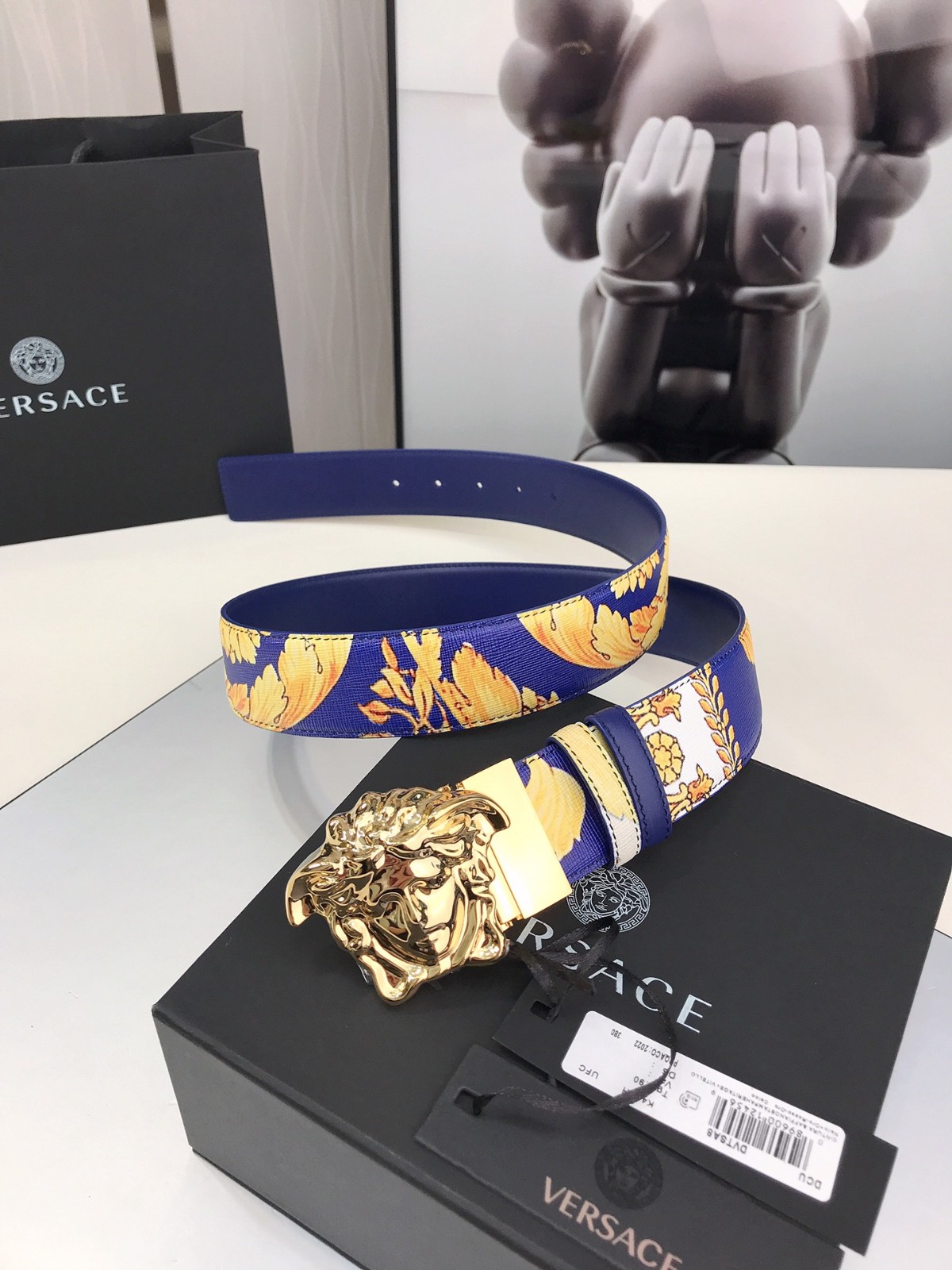 26 Ver sace Belt