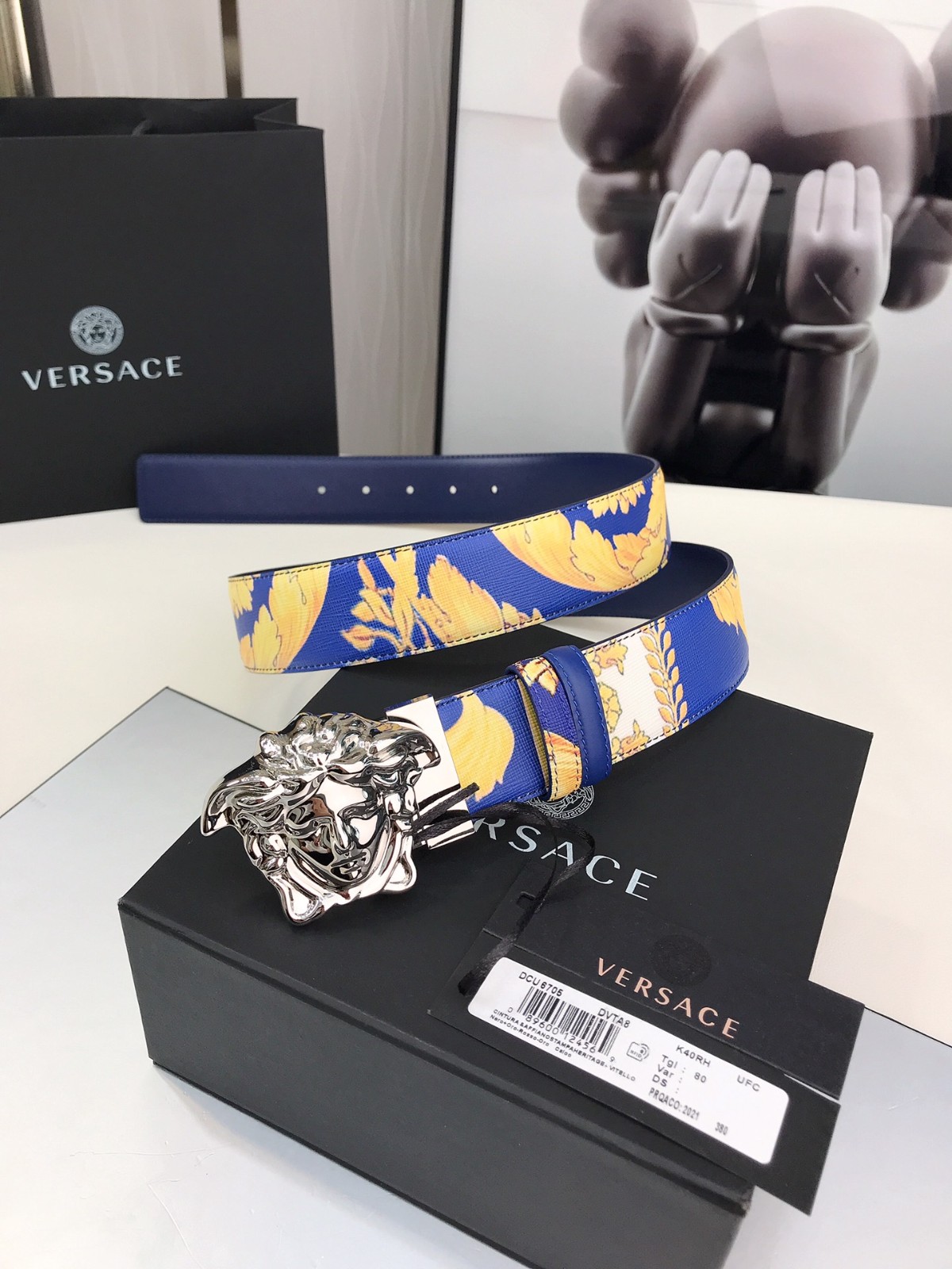 26 Ver sace Belt