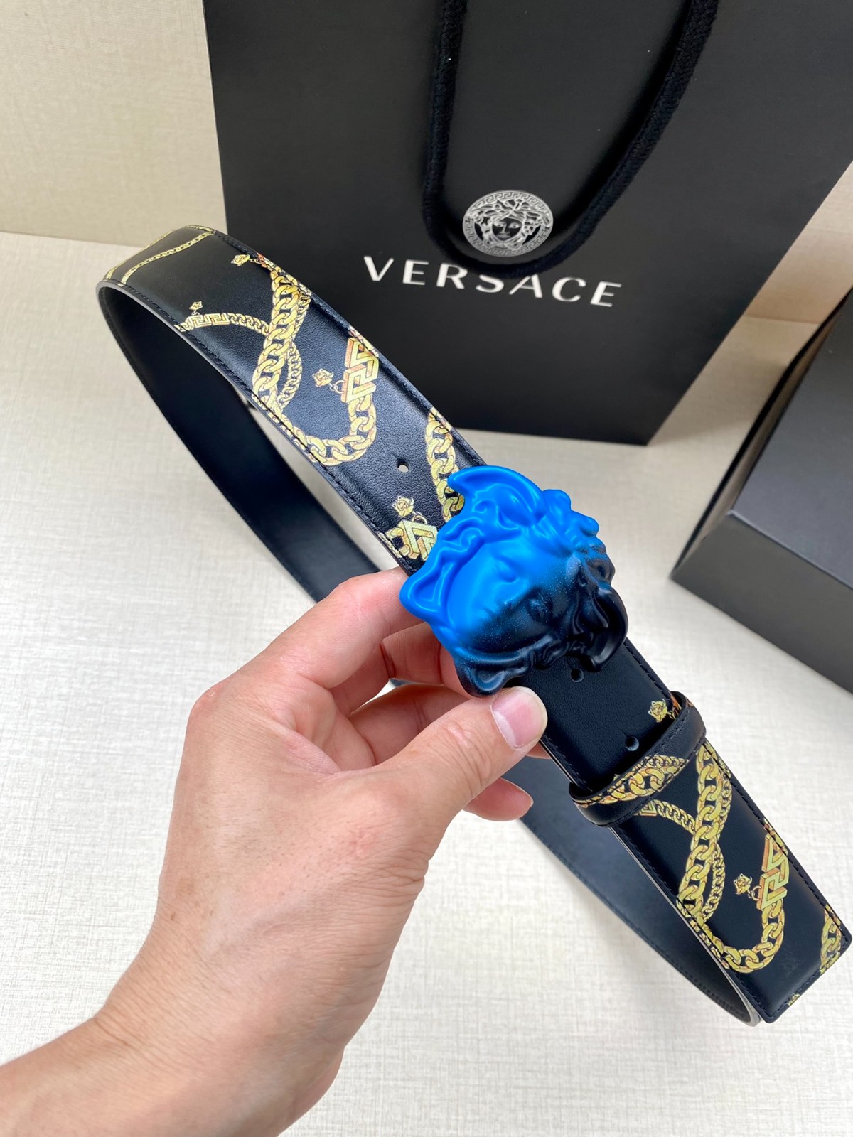 26 Ver sace Belt