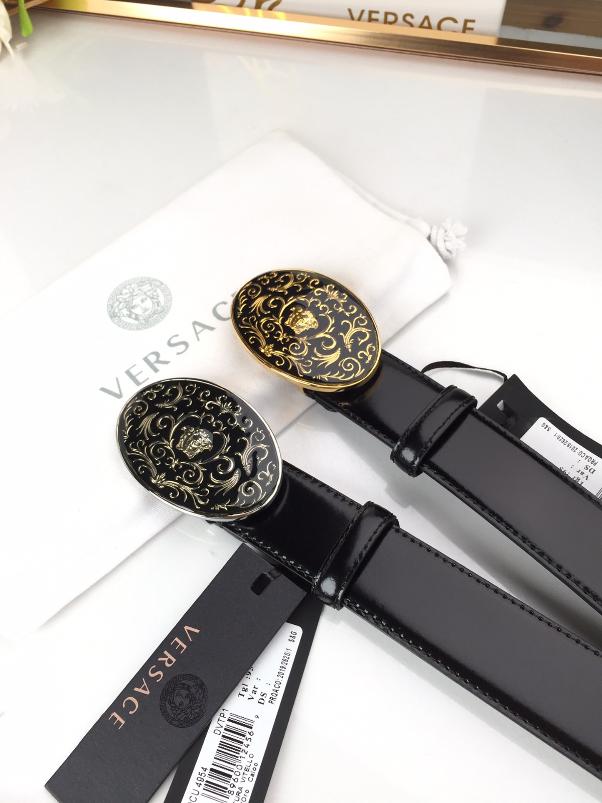 26 Ver sace Belt