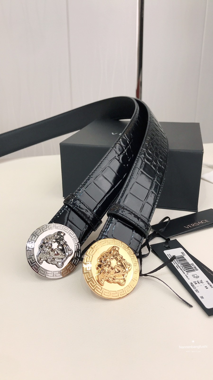 26 Ver sace Belt