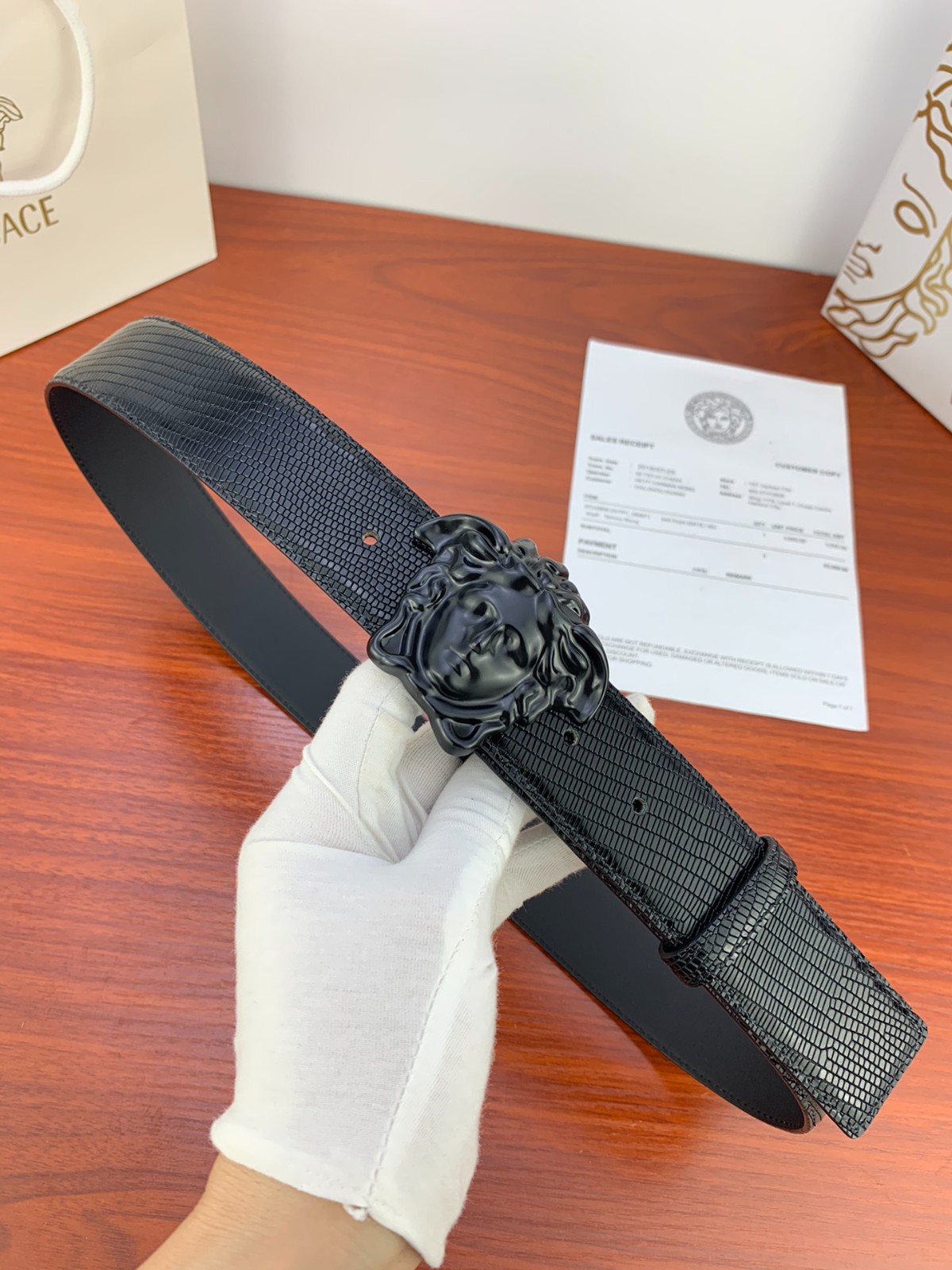 26 Ver sace Belt
