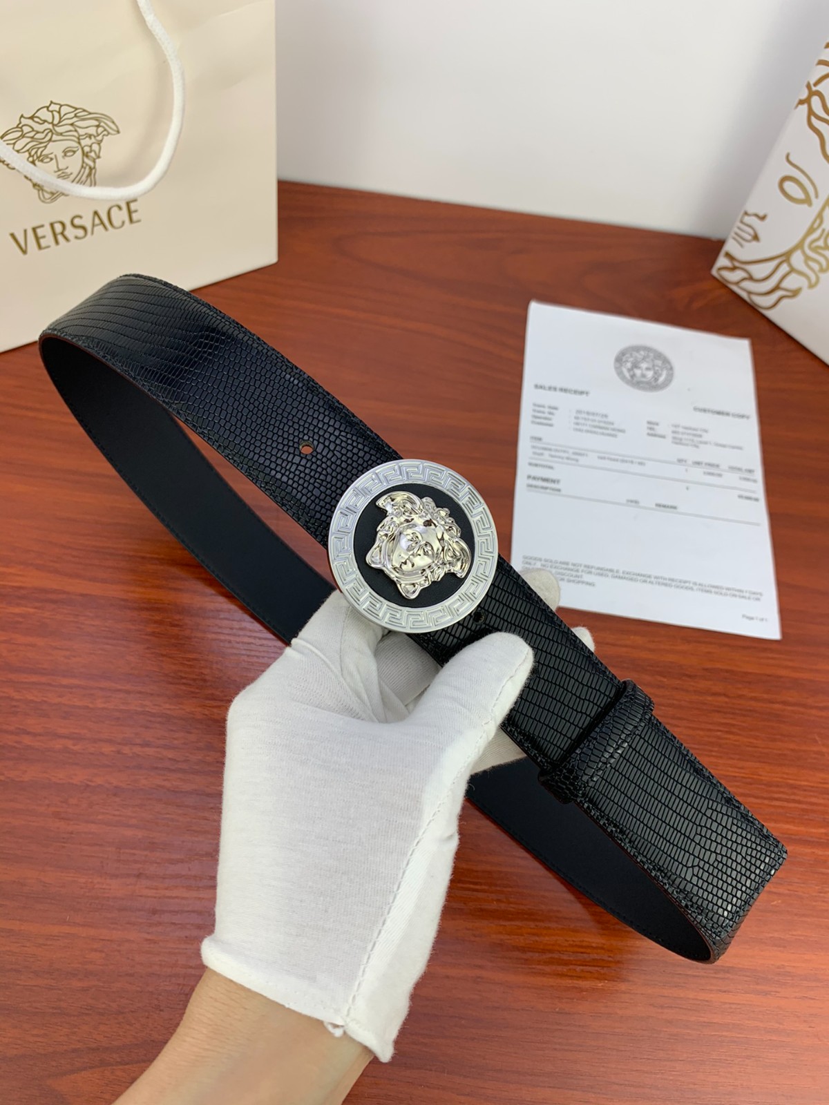 26 Ver sace Belt