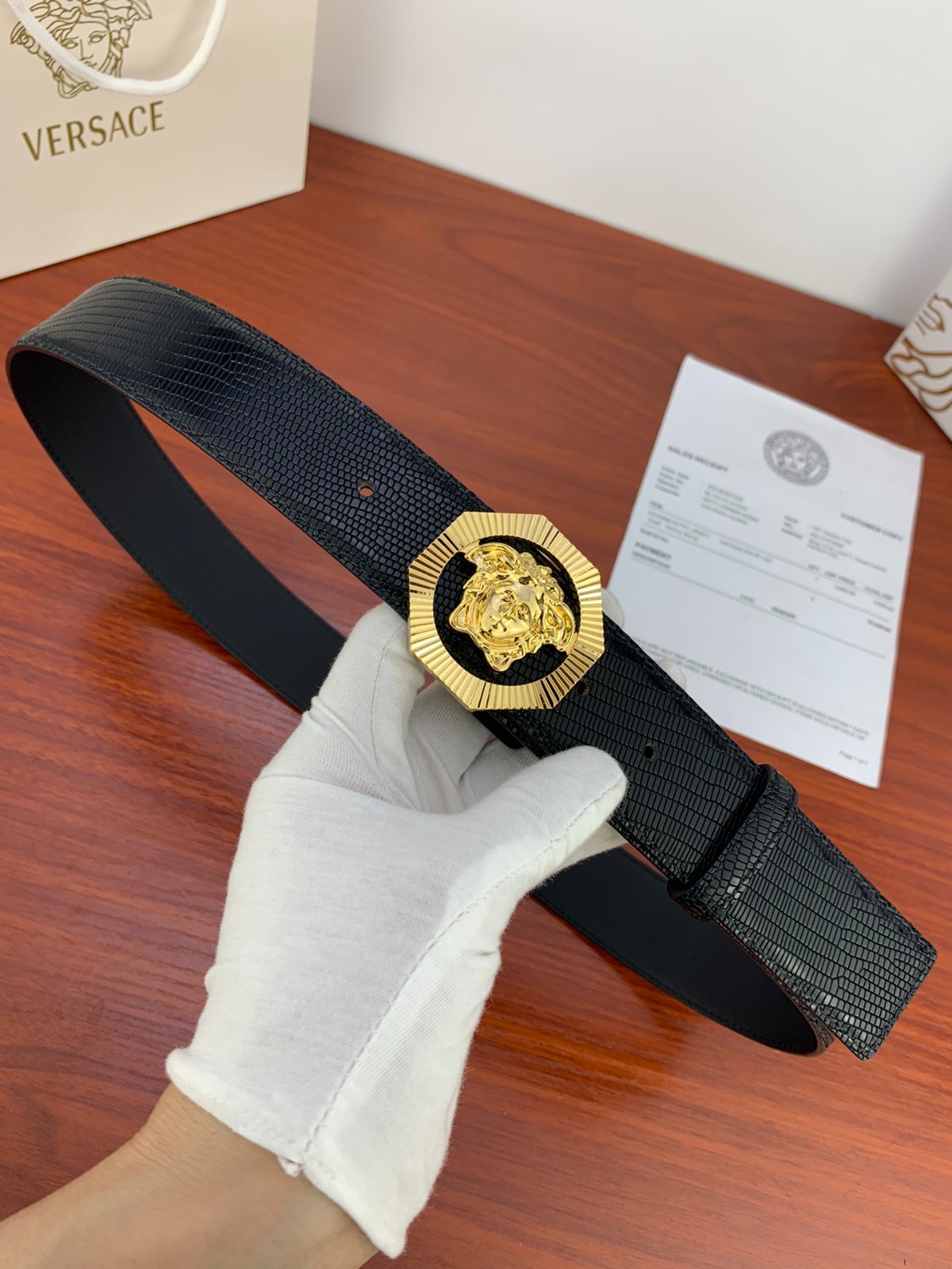 26 Ver sace Belt