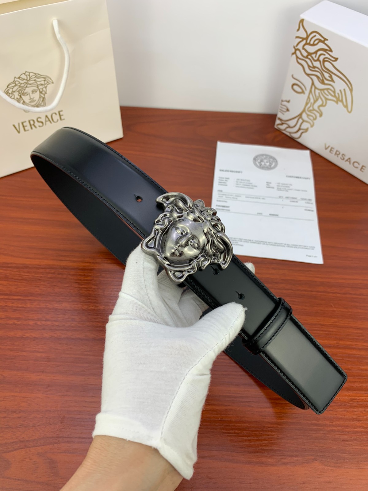 26 Ver sace Belt