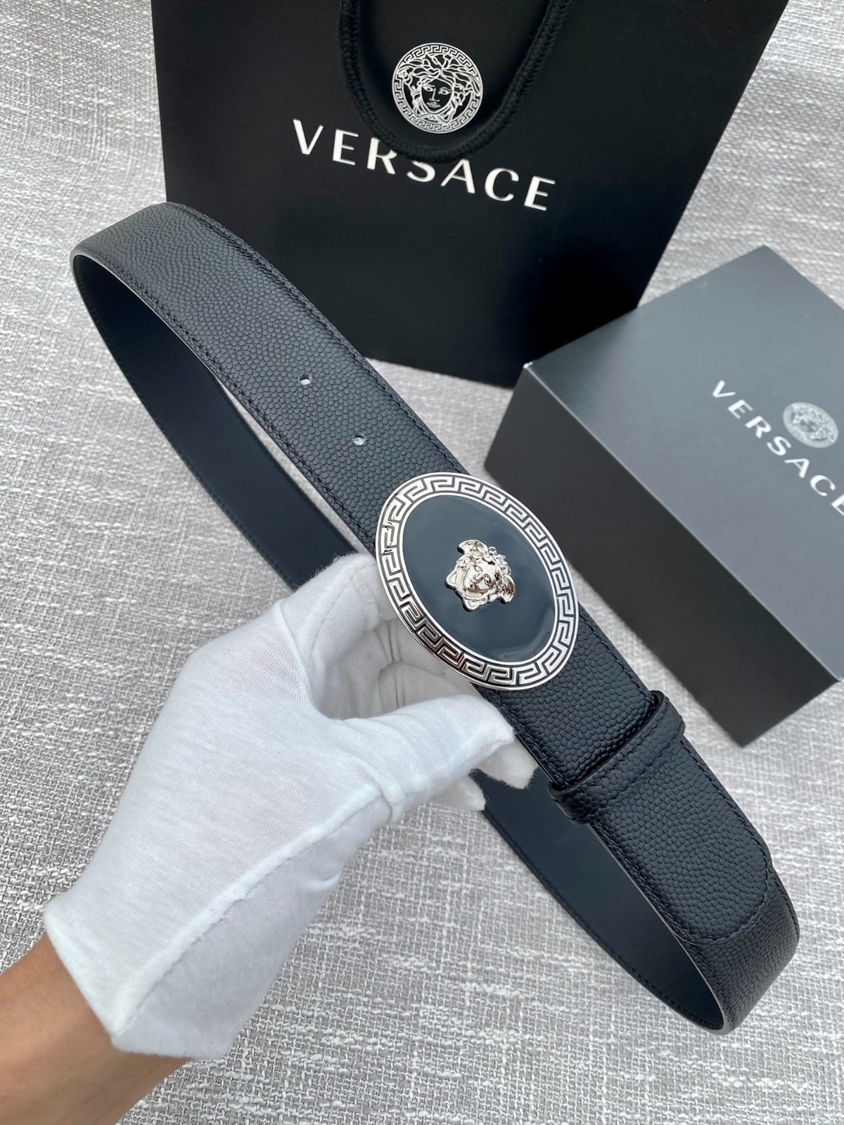 26 Ver sace Belt