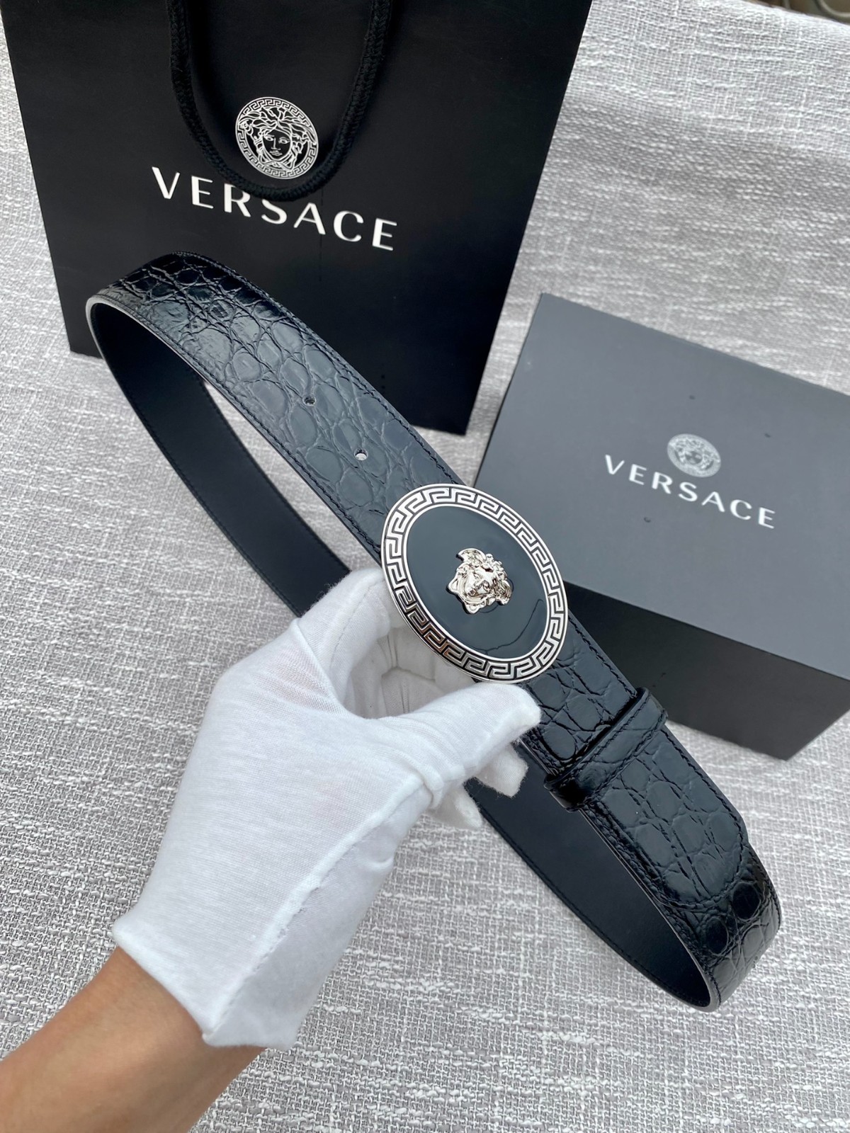 26 Ver sace Belt