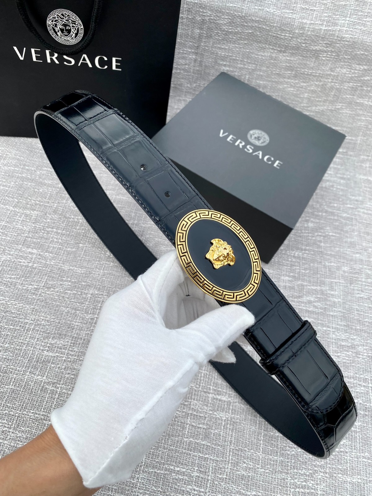 26 Ver sace Belt