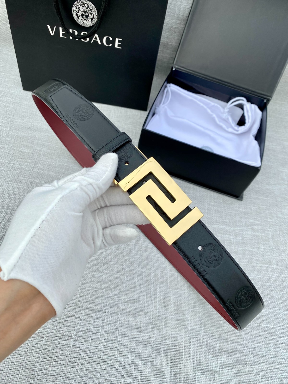 26 Ver sace Belt