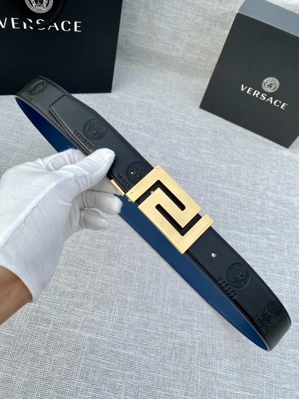 26 Ver sace Belt