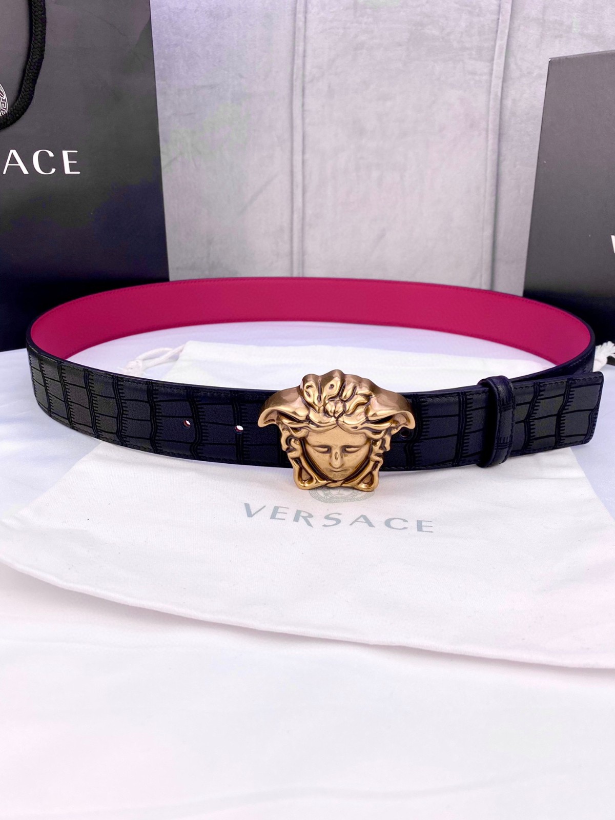 26 Ver sace Belt