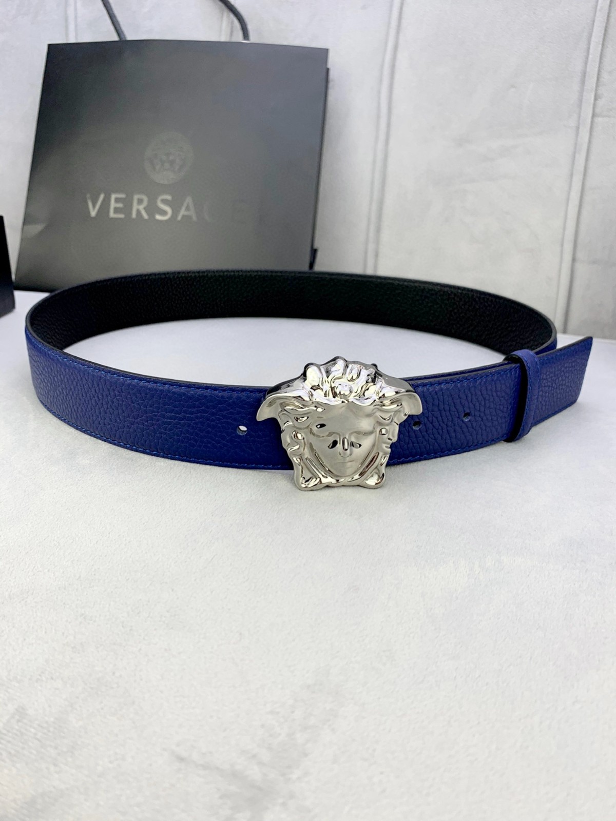 26 Ver sace Belt