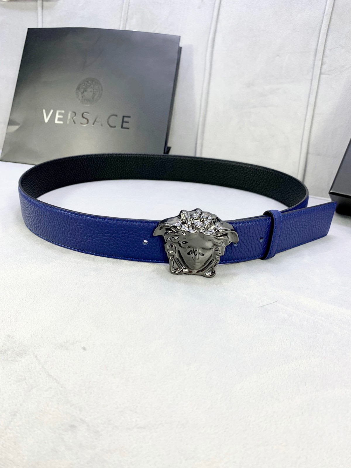 26 Ver sace Belt