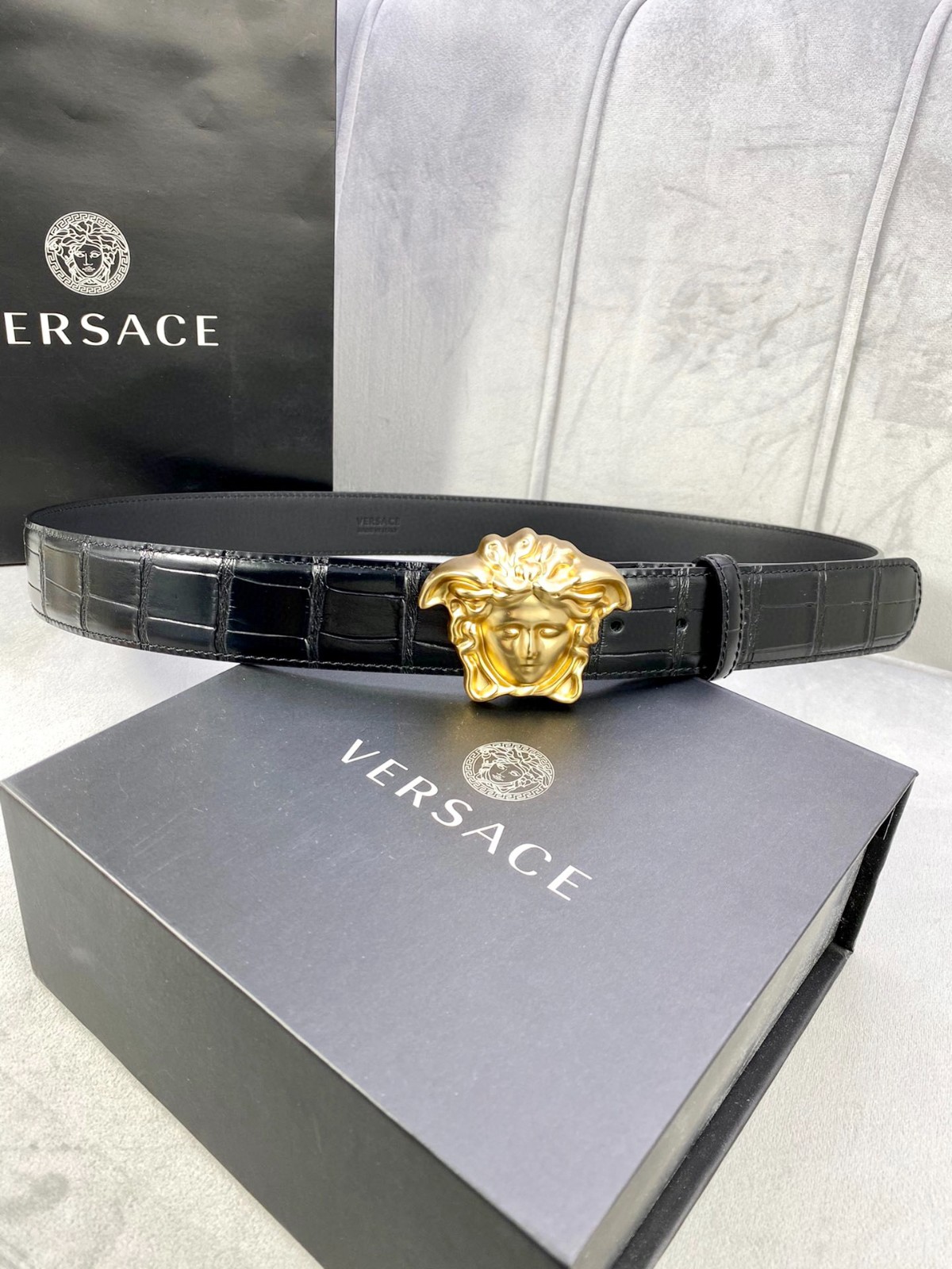 26 Ver sace Belt