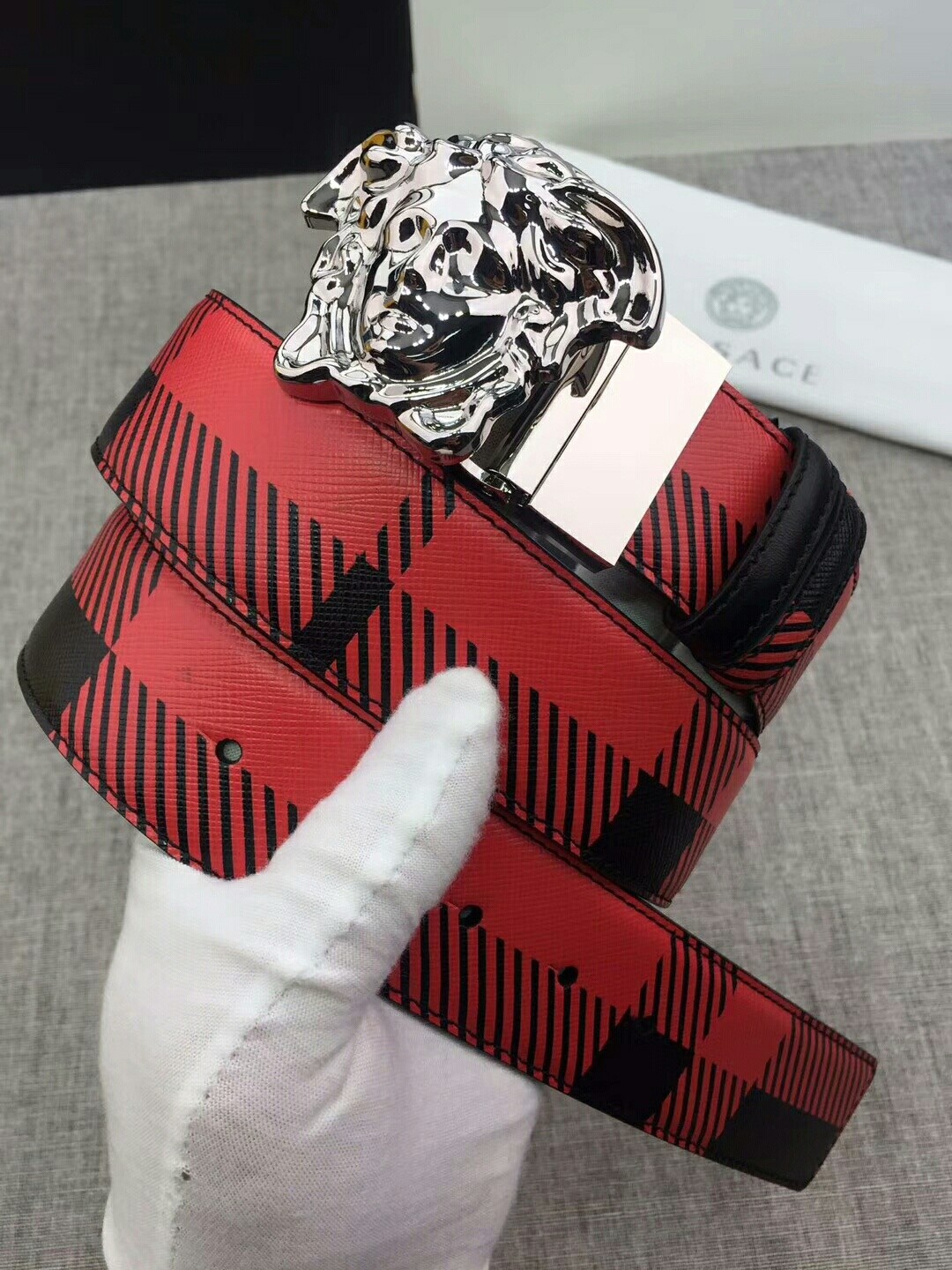 26 Ver sace Belt