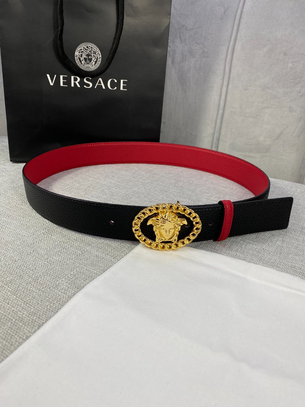 26 Ver sace Belt