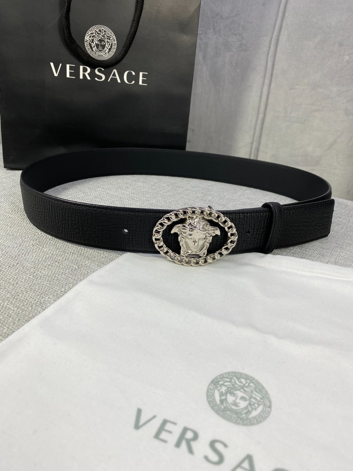 26 Ver sace Belt