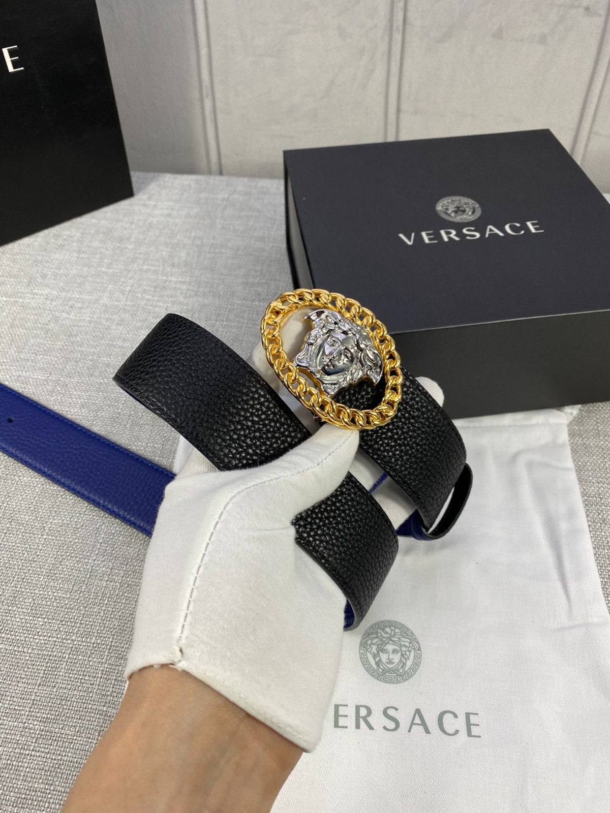 26 Ver sace Belt
