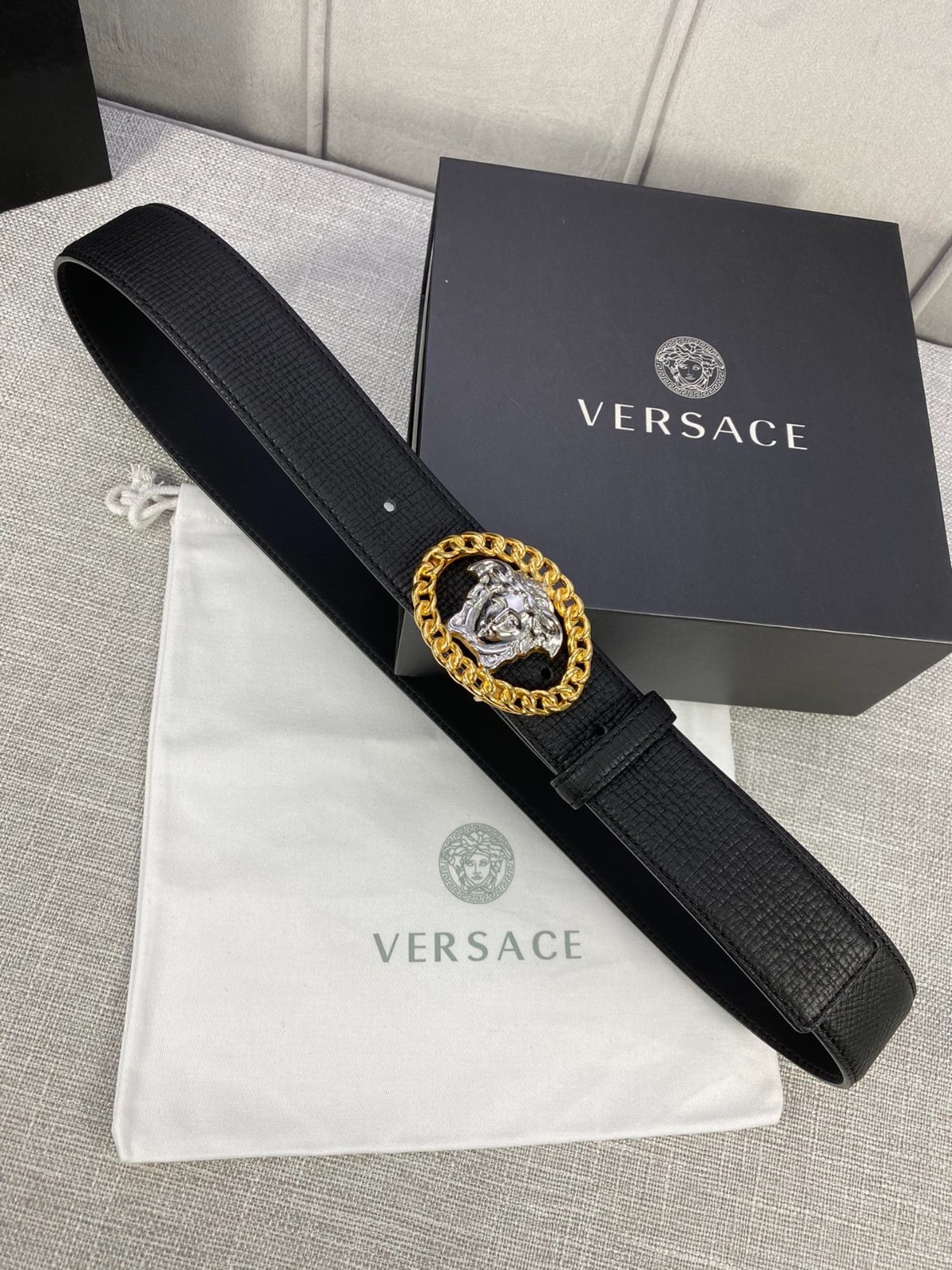 26 Ver sace Belt