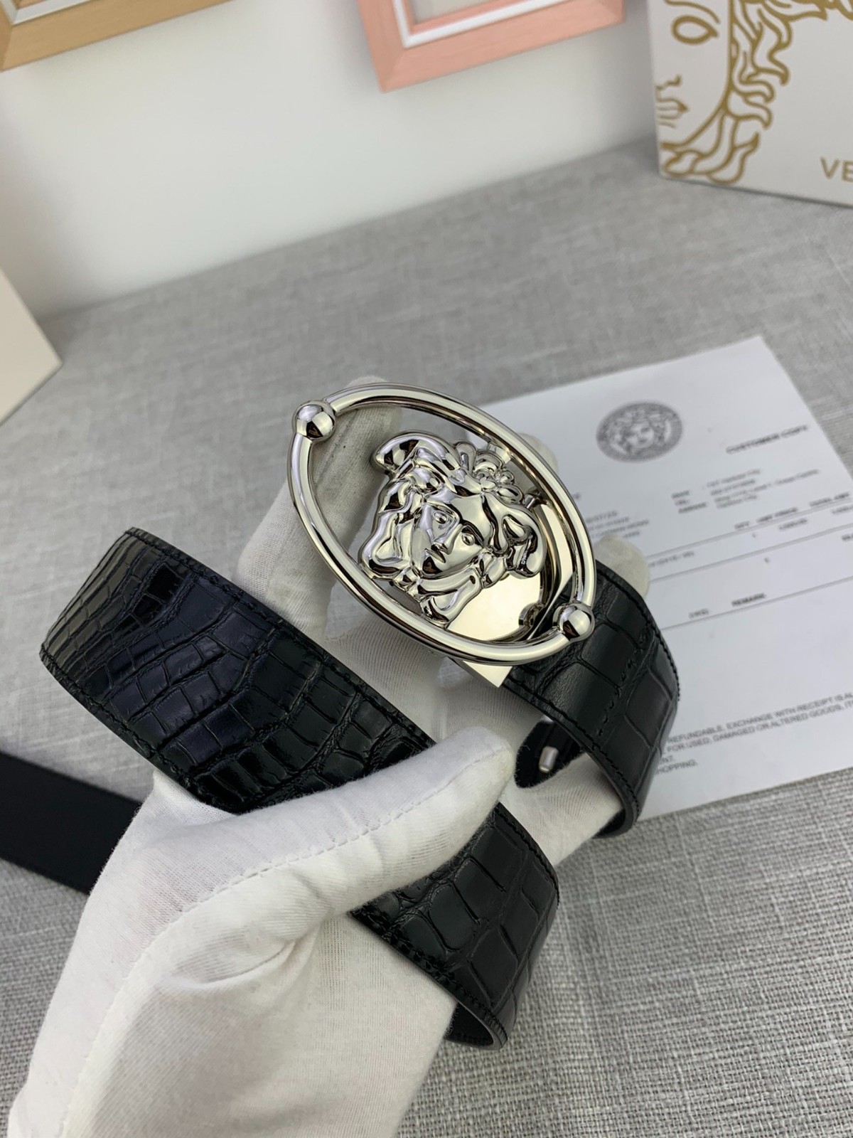 26 Ver sace Belt