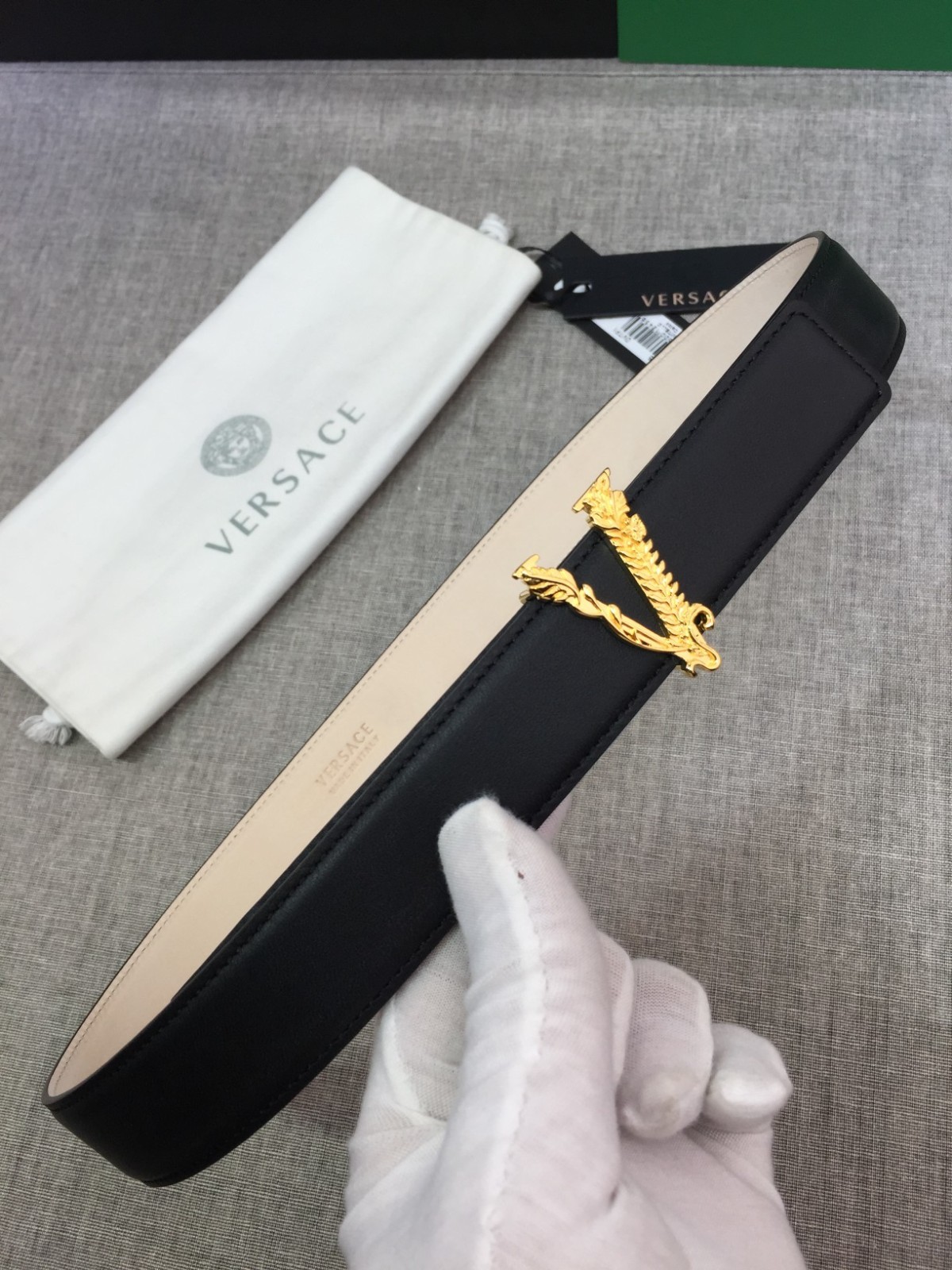 26 Ver sace Belt