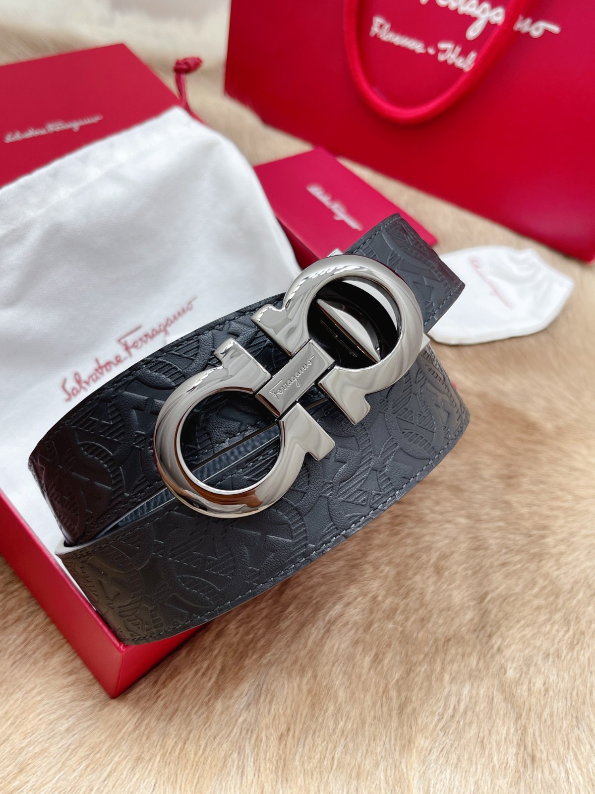 14 Ferra gamo Belt