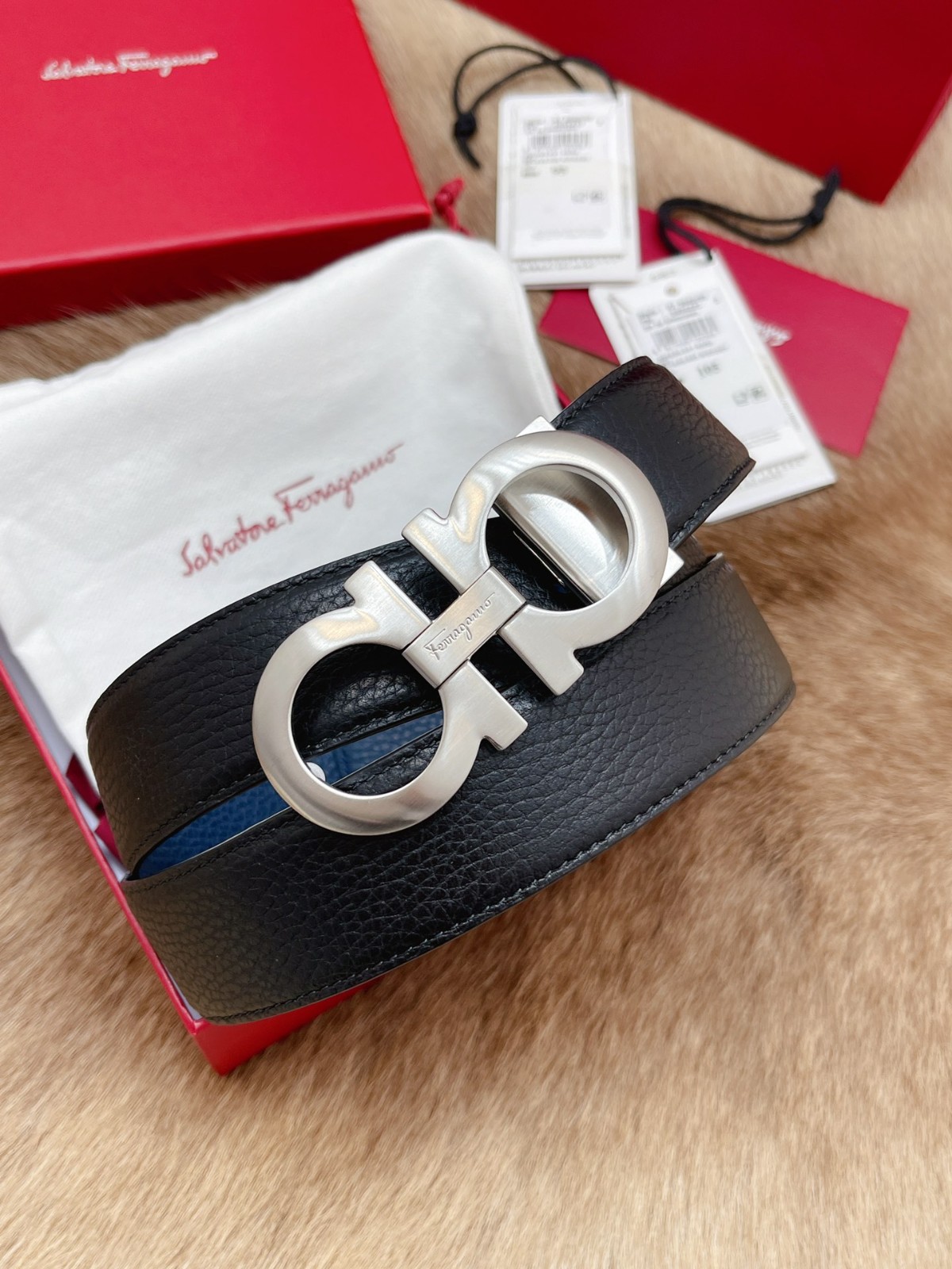 14 Ferra gamo Belt