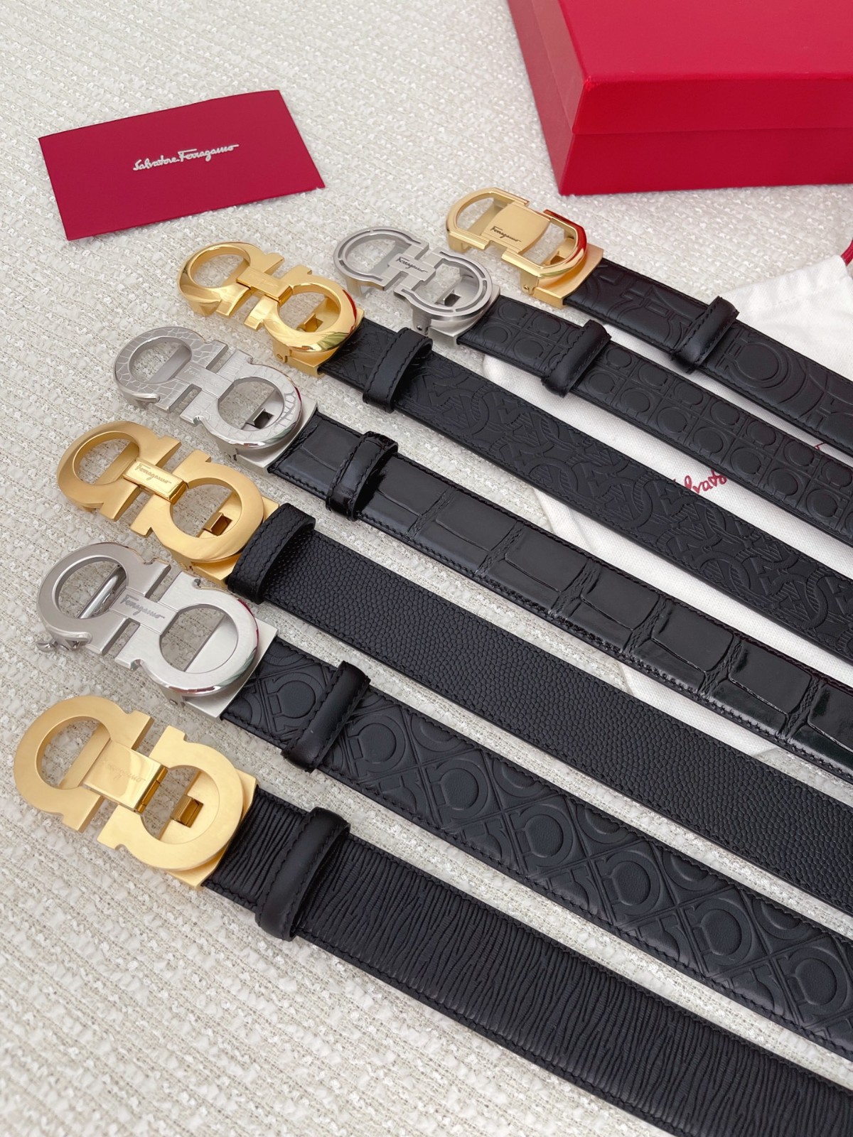 14 Ferra gamo Belt