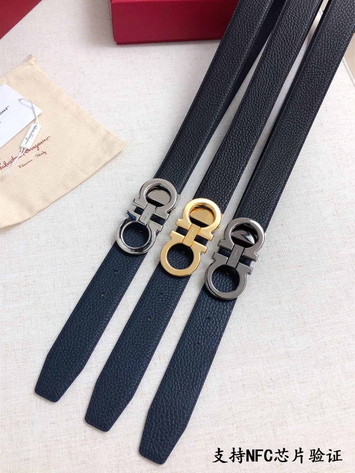 14 Ferra gamo Belt