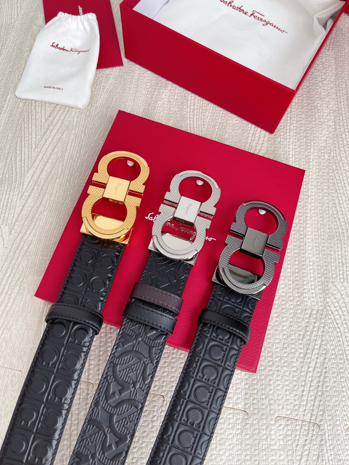 14 Ferra gamo Belt
