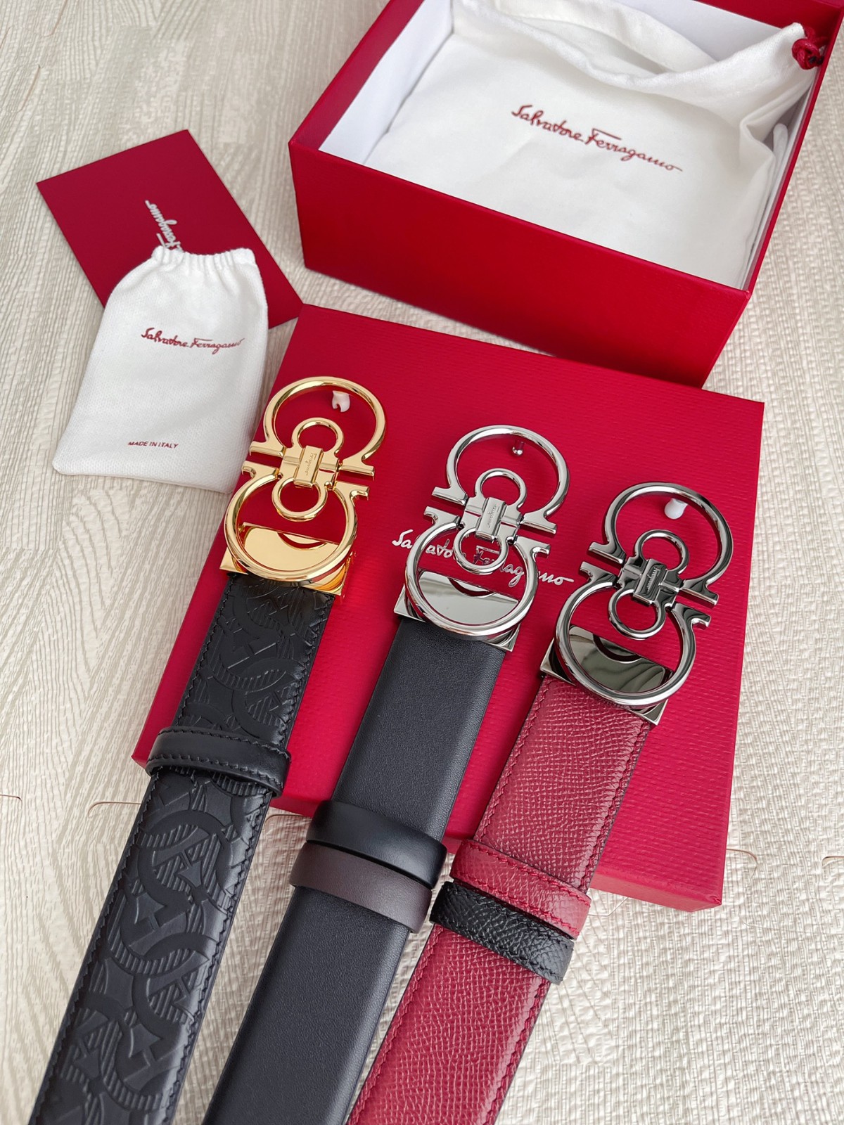 14 Ferra gamo Belt