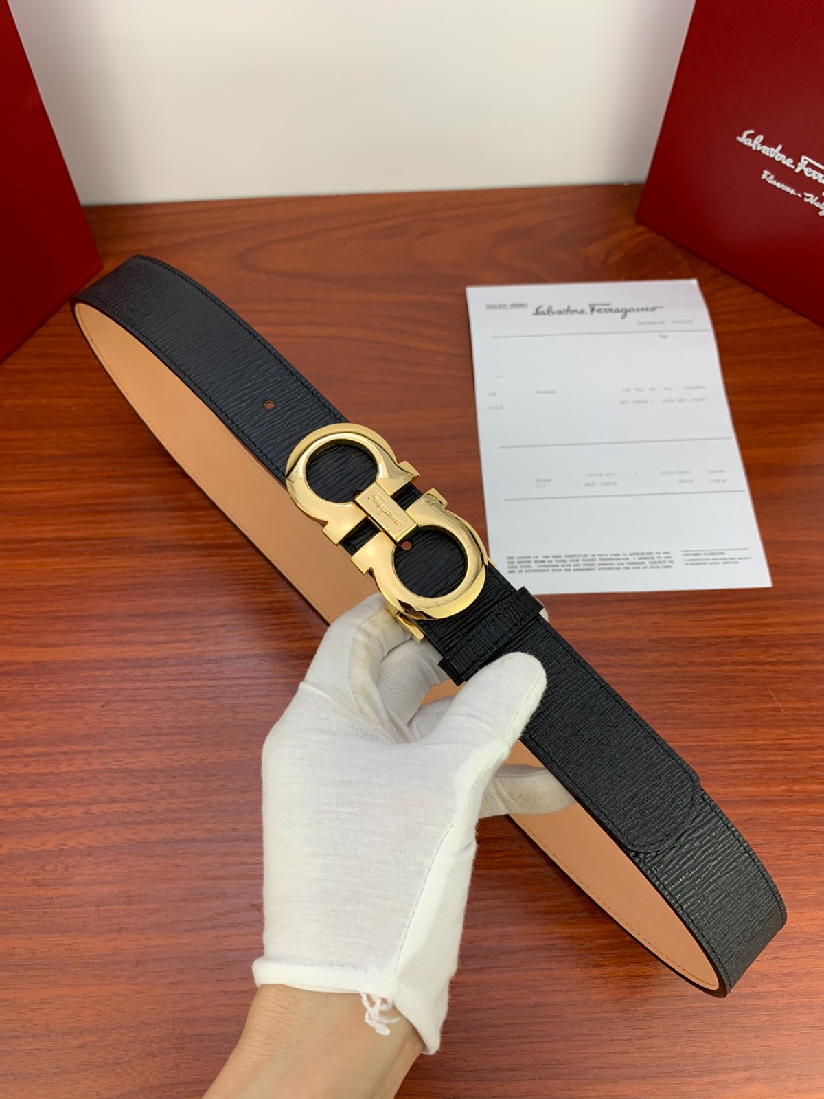 14 Ferra gamo Belt