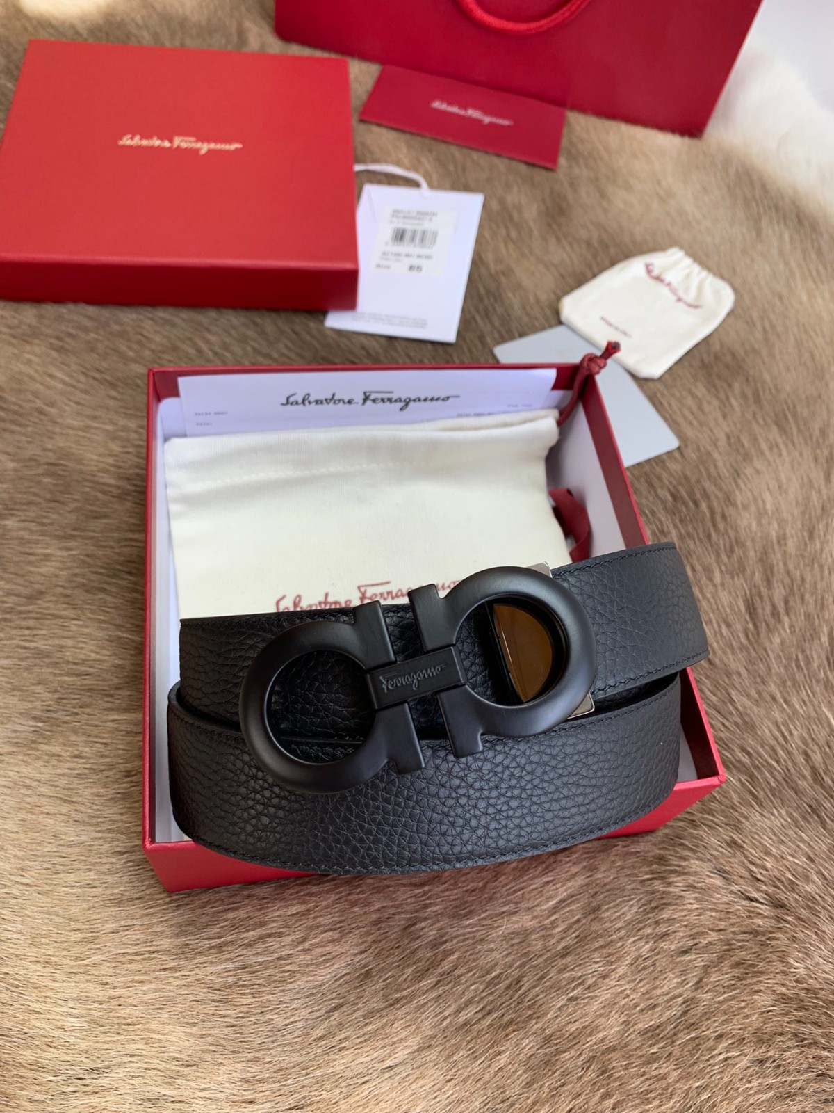 14 Ferra gamo Belt