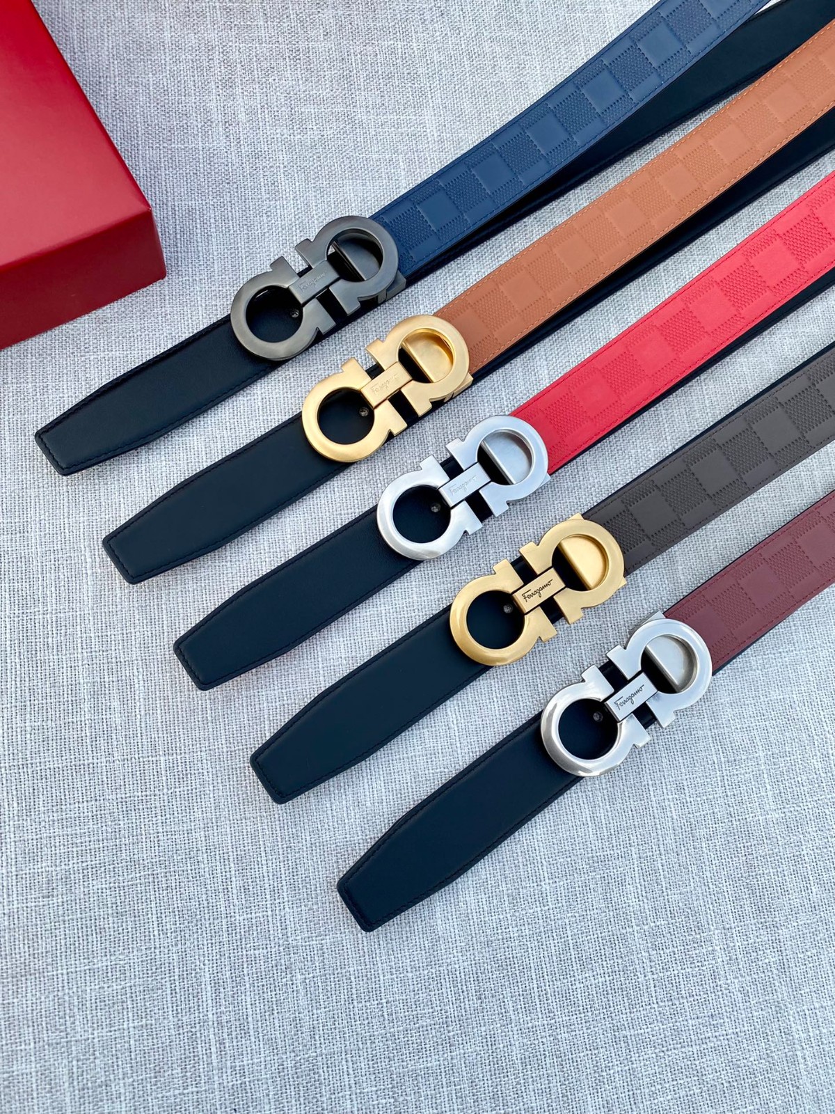 14 Ferra gamo Belt