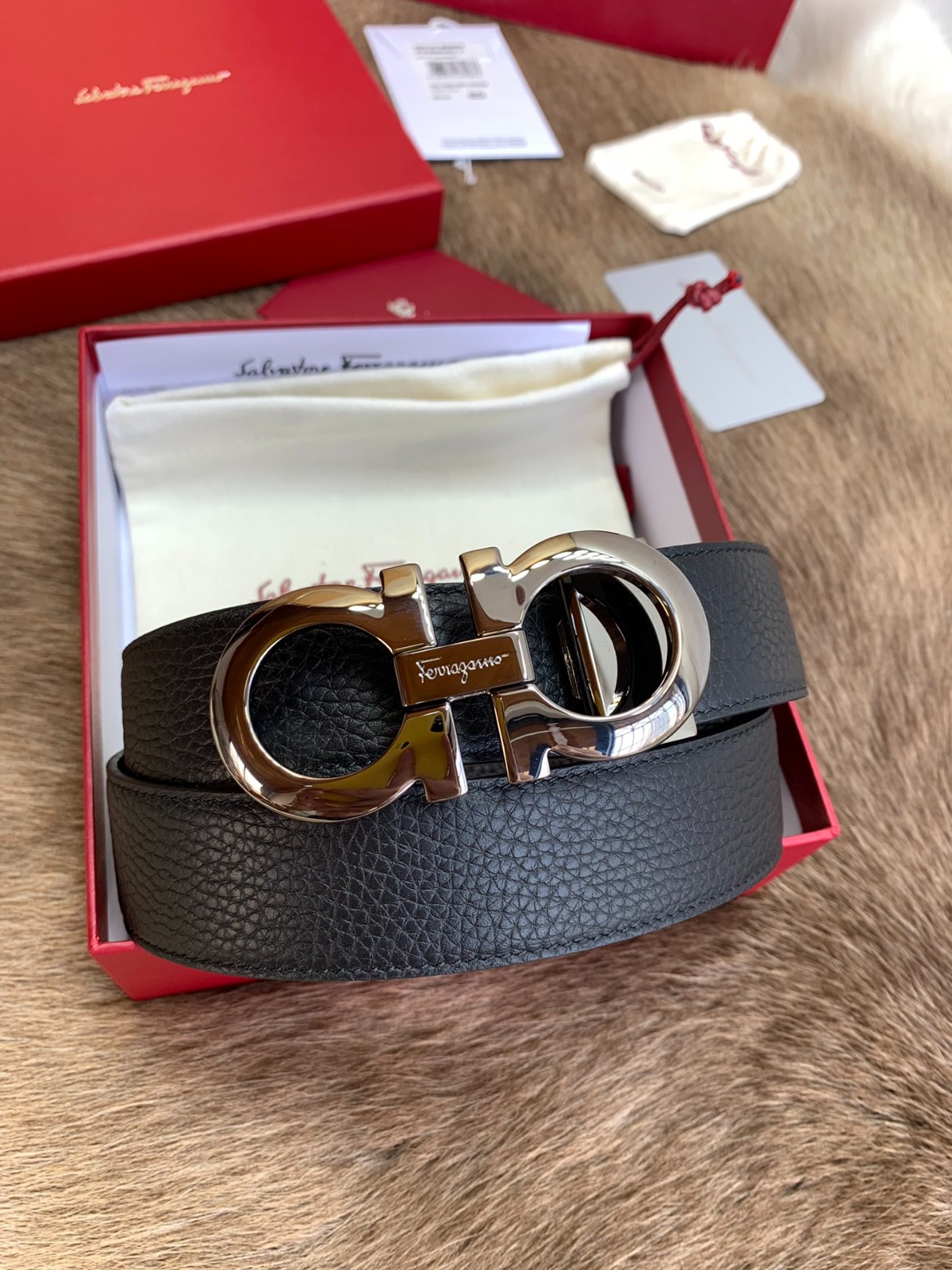 14 Ferra gamo Belt