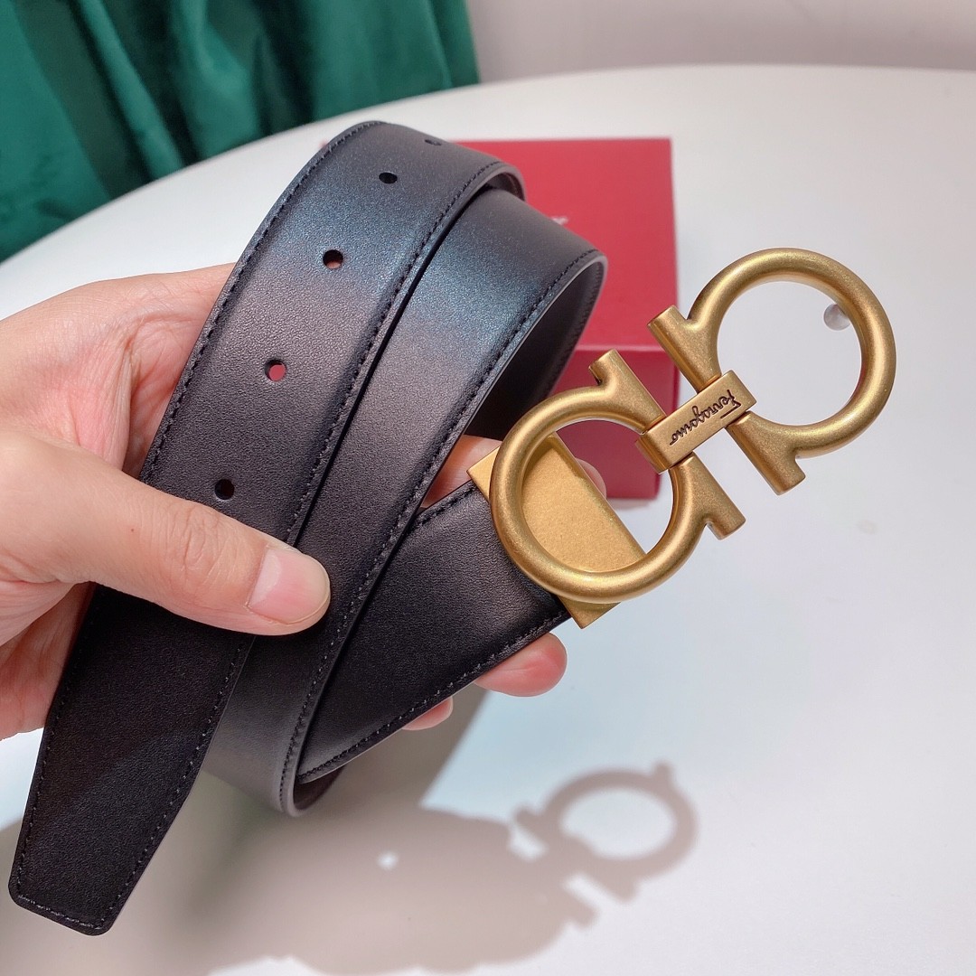 14 Ferra gamo Belt
