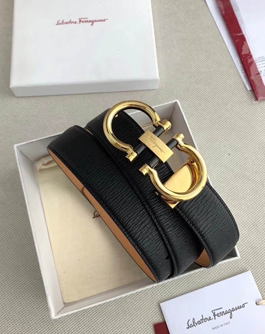 14 Ferra gamo Belt