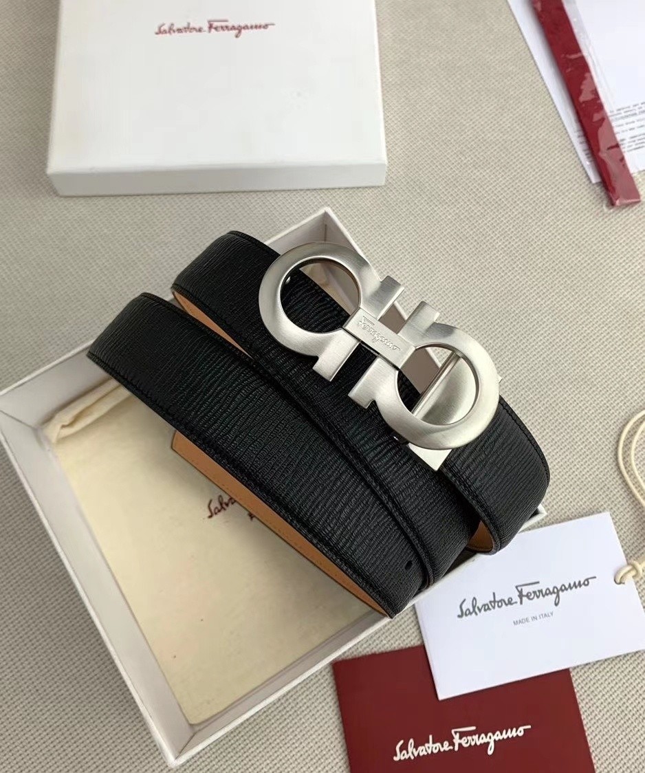14 Ferra gamo Belt