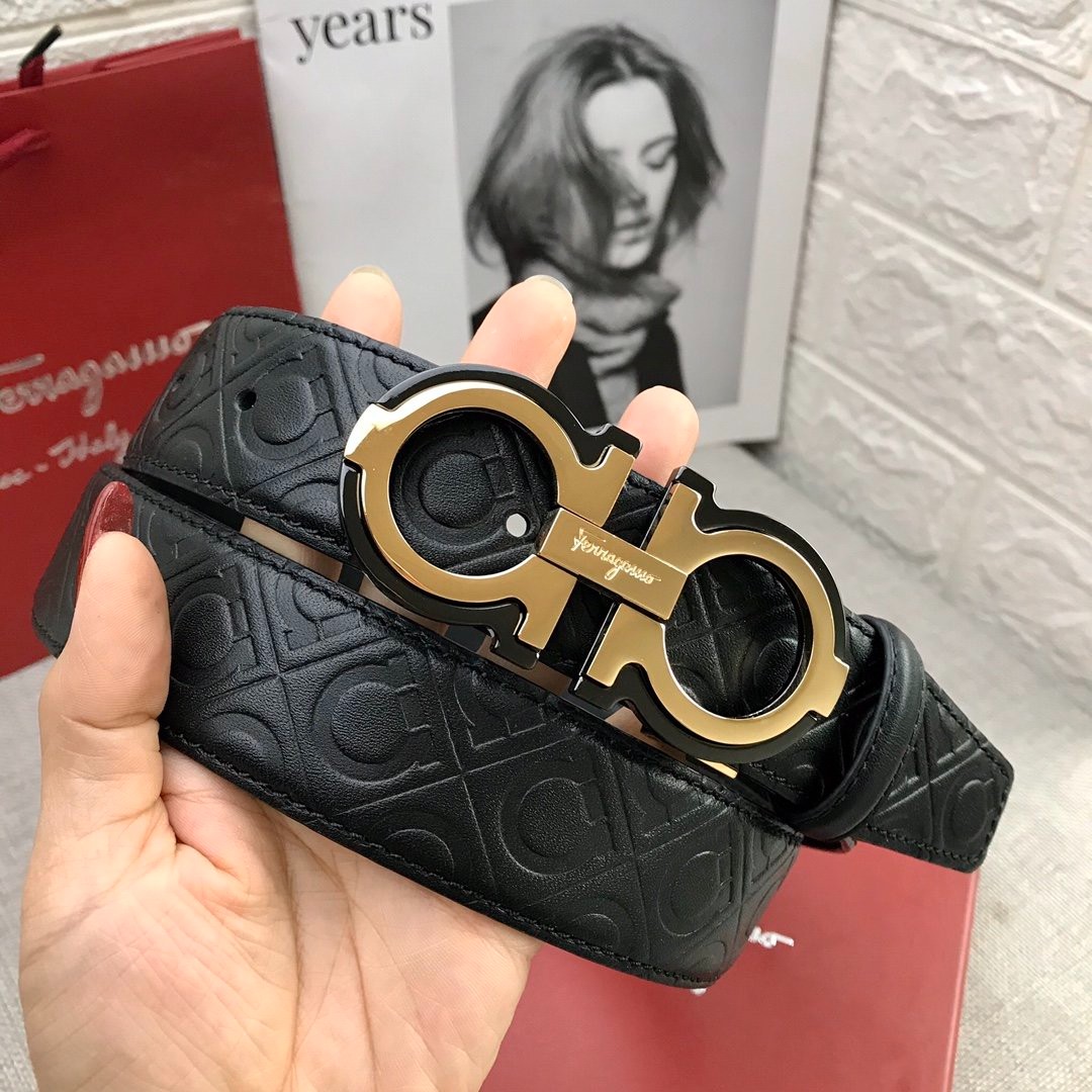 14 Ferra gamo Belt