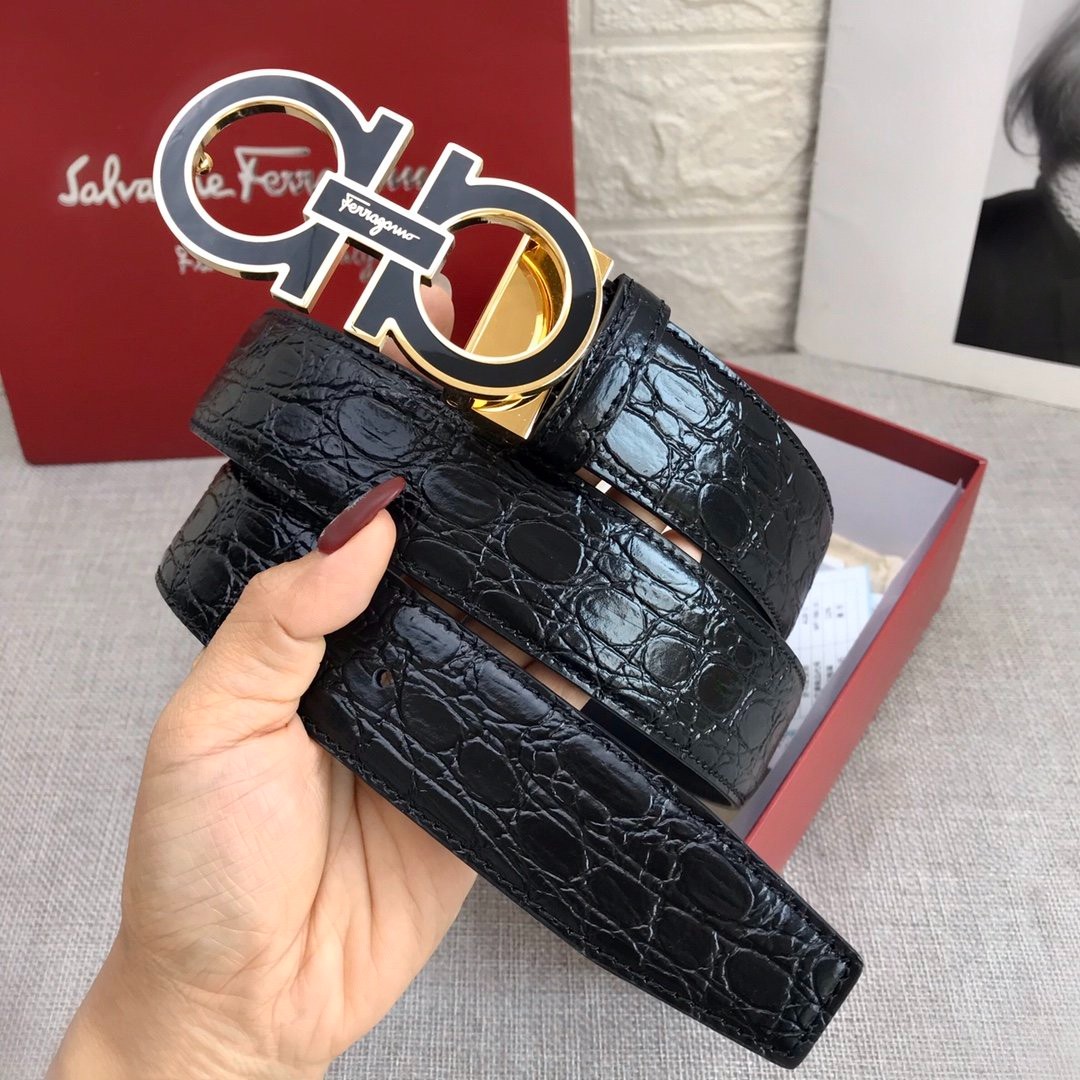14 Ferra gamo Belt