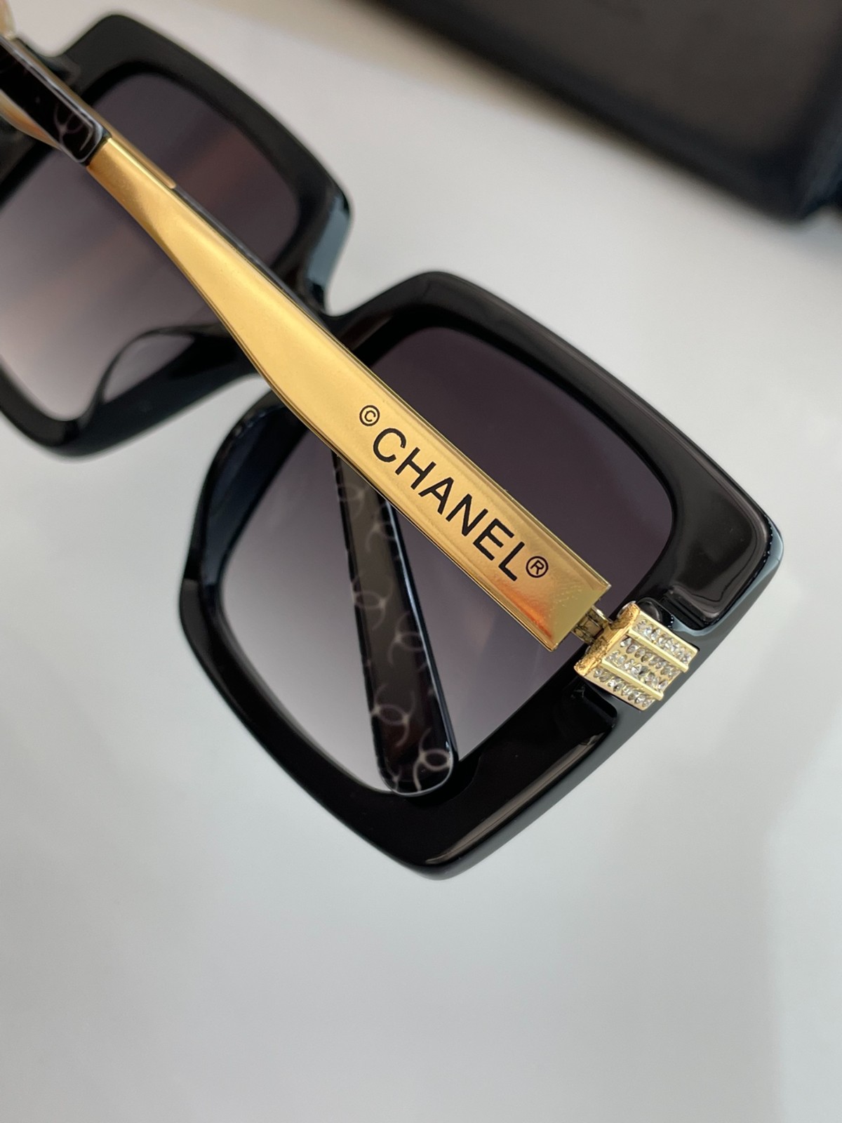 311 081#303-Glasses-01-2023SS