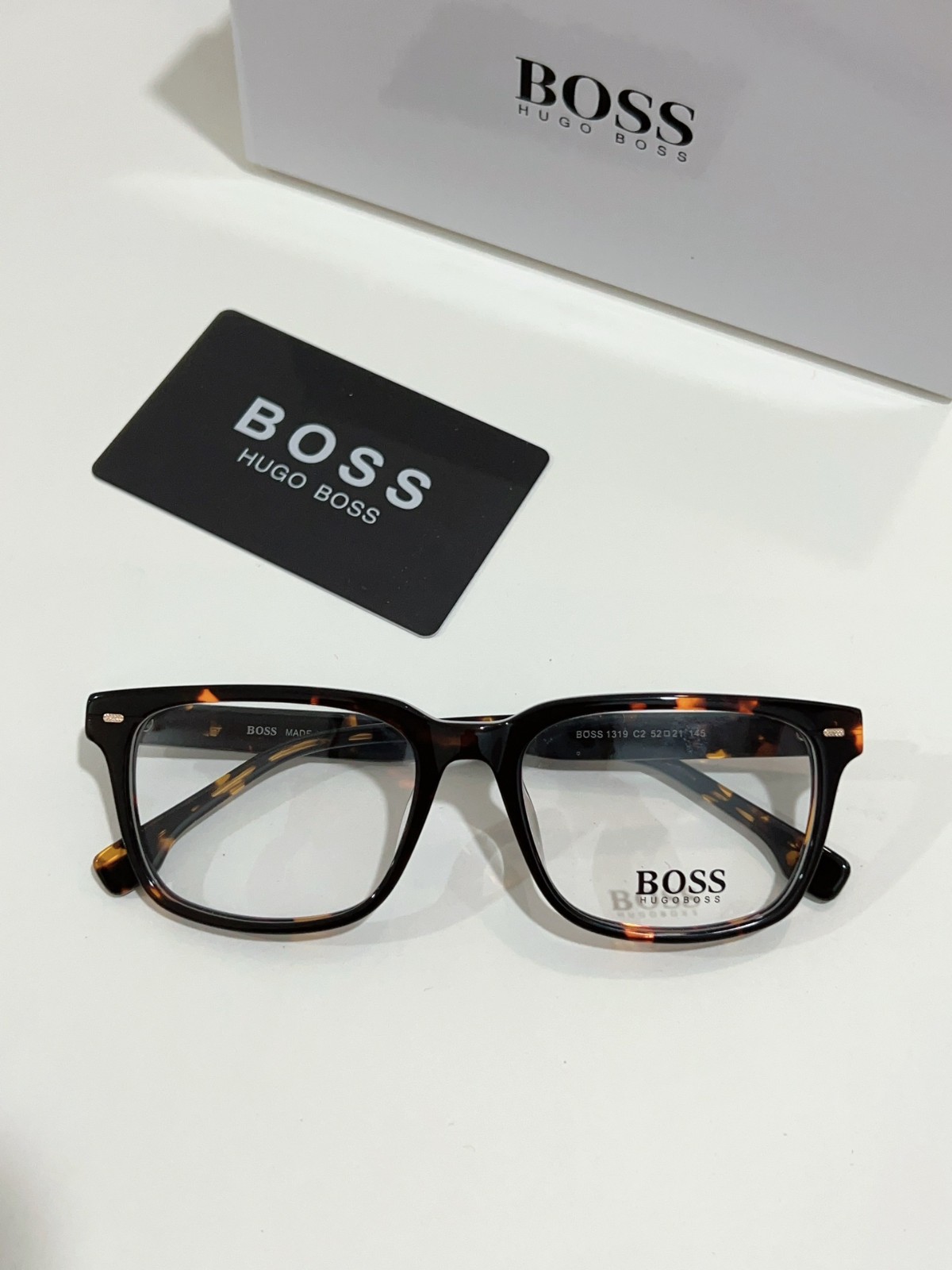 292 060#303-Glasses-01-2023SS