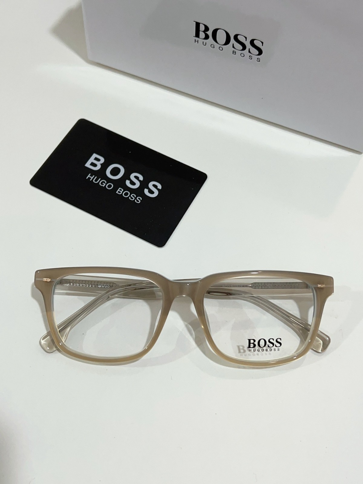 292 060#303-Glasses-01-2023SS