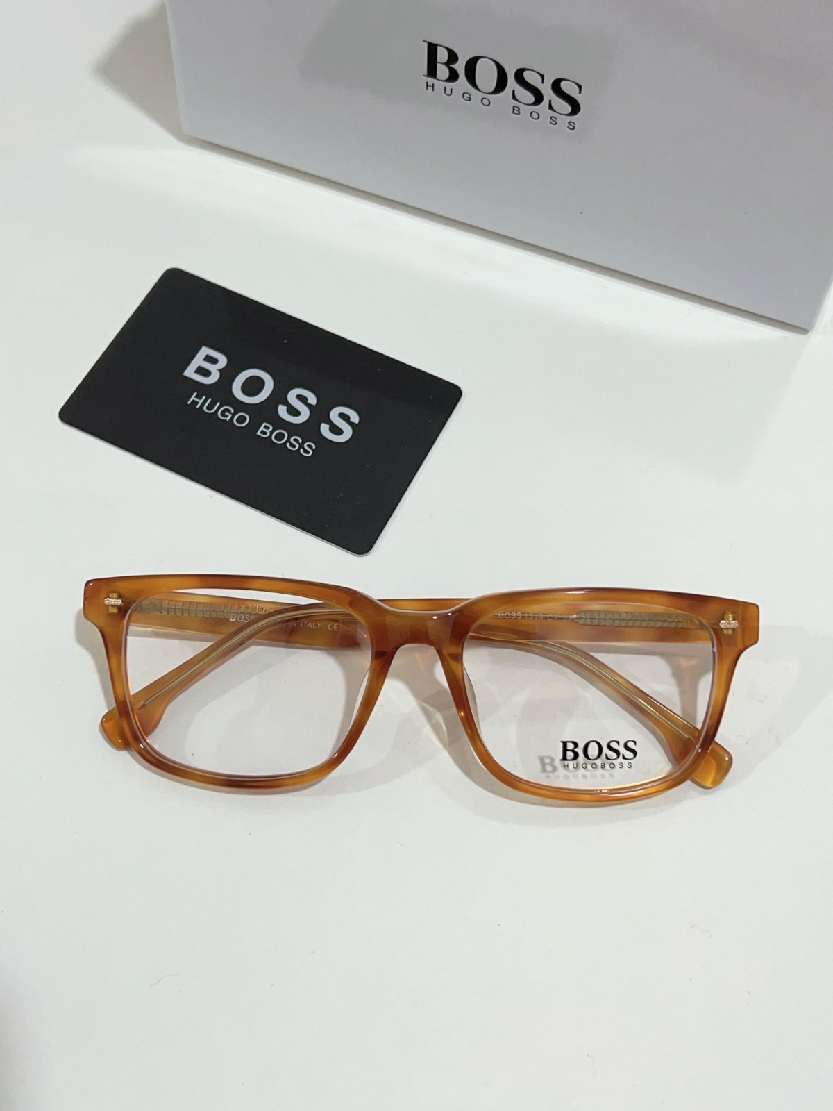 292 060#303-Glasses-01-2023SS