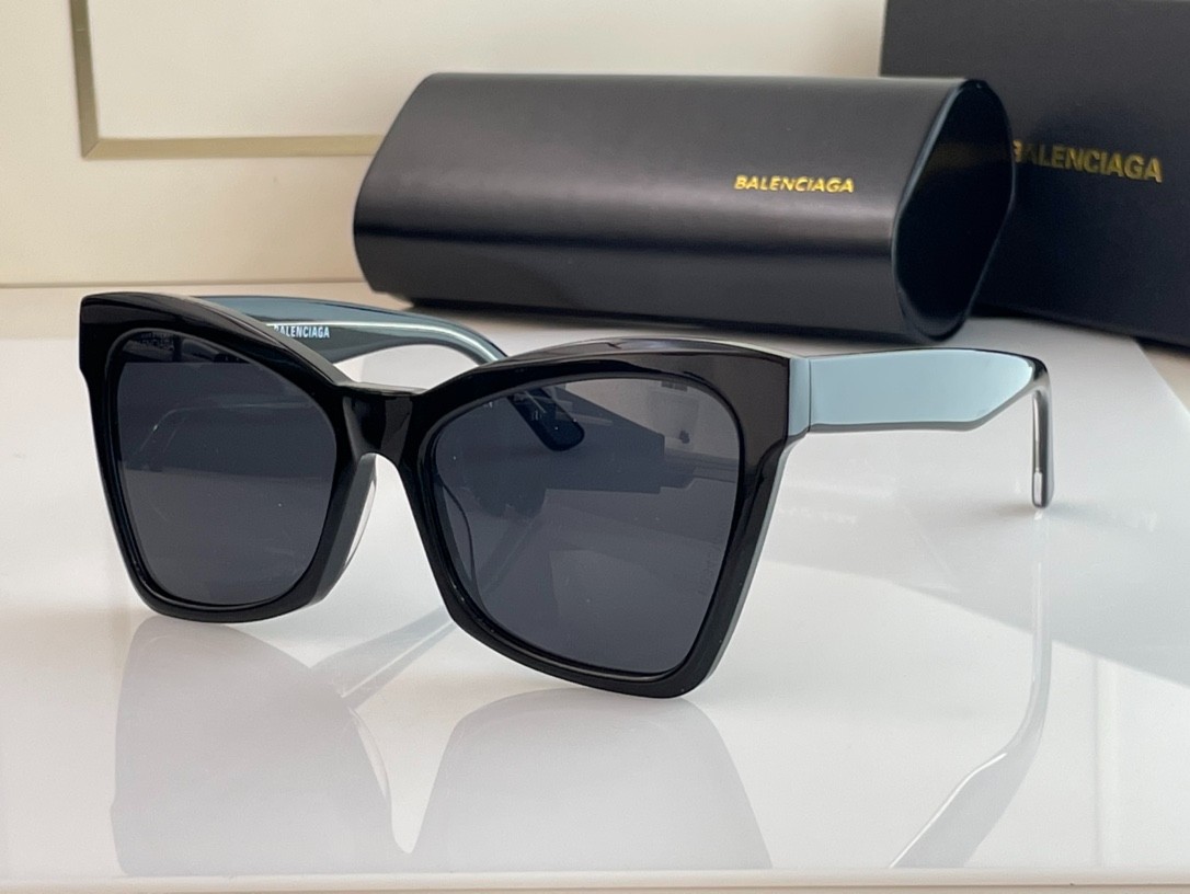 273 038#303-Glasses-01-2023SS