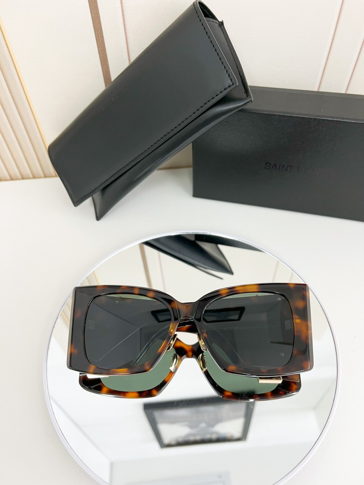 267 032#303-Glasses-01-2023SS
